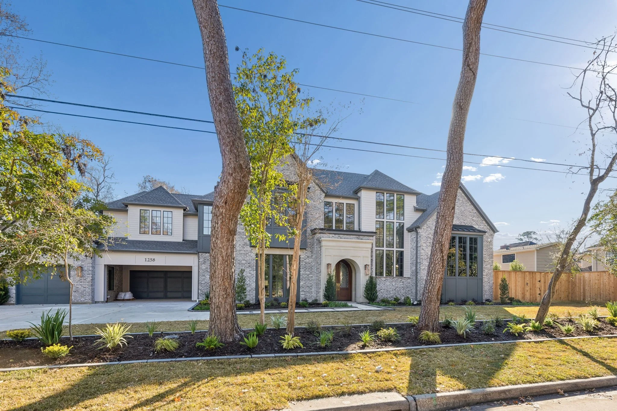 1258 Fries - Exterior 2 - Landscape.jpg