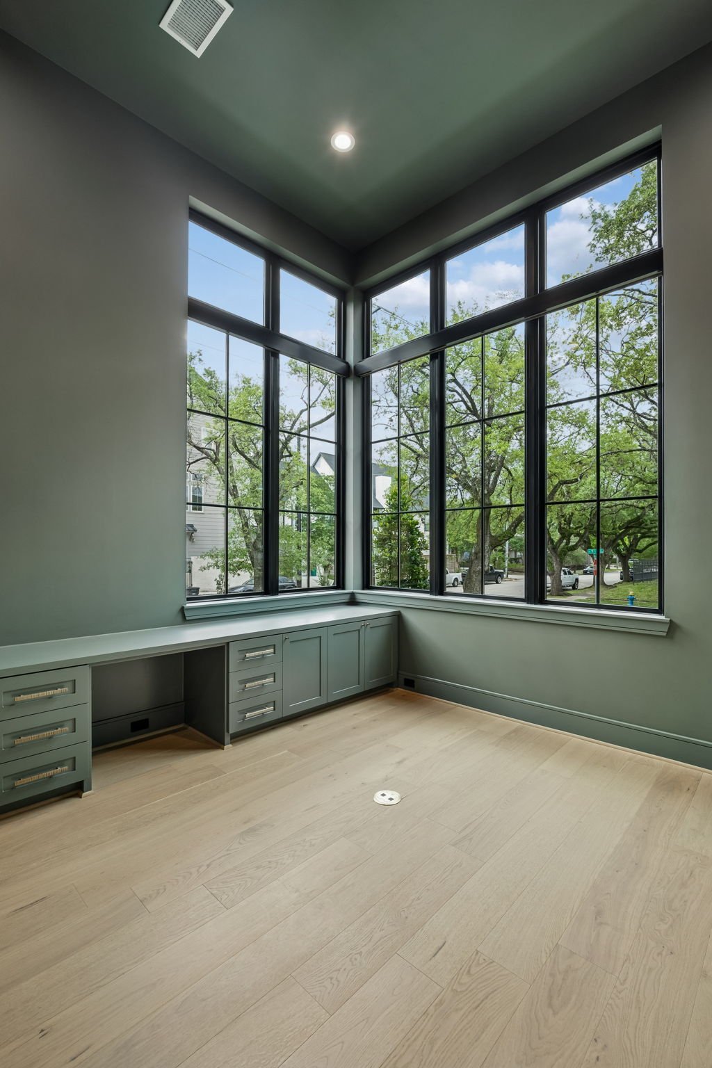 1001 East 7 1/2 Study II
