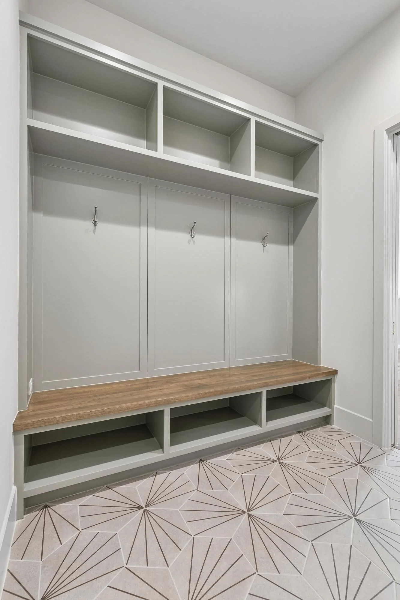 8715 Winningham Mud Room 2