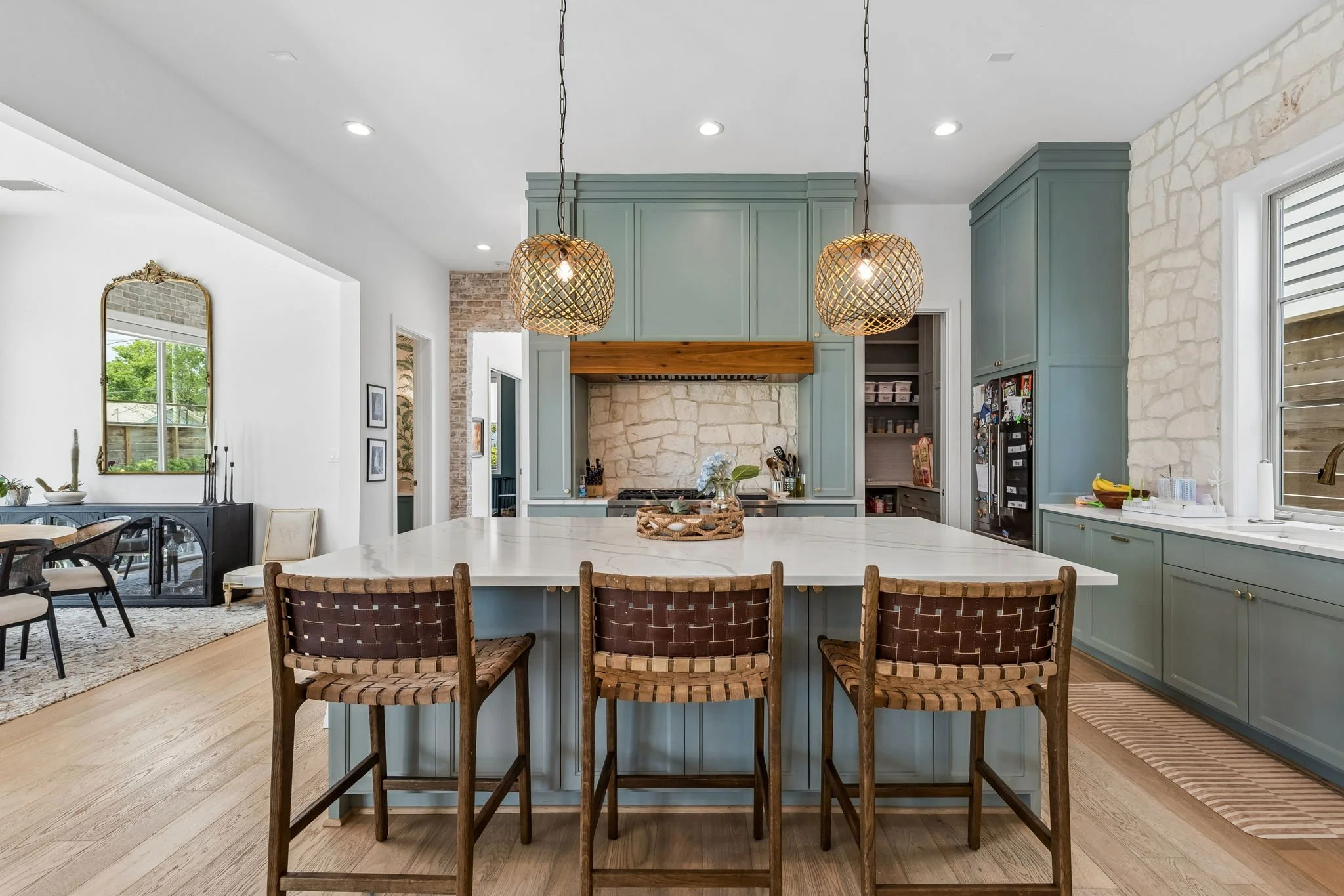 641 E 8th - Kitchen 3.jpg