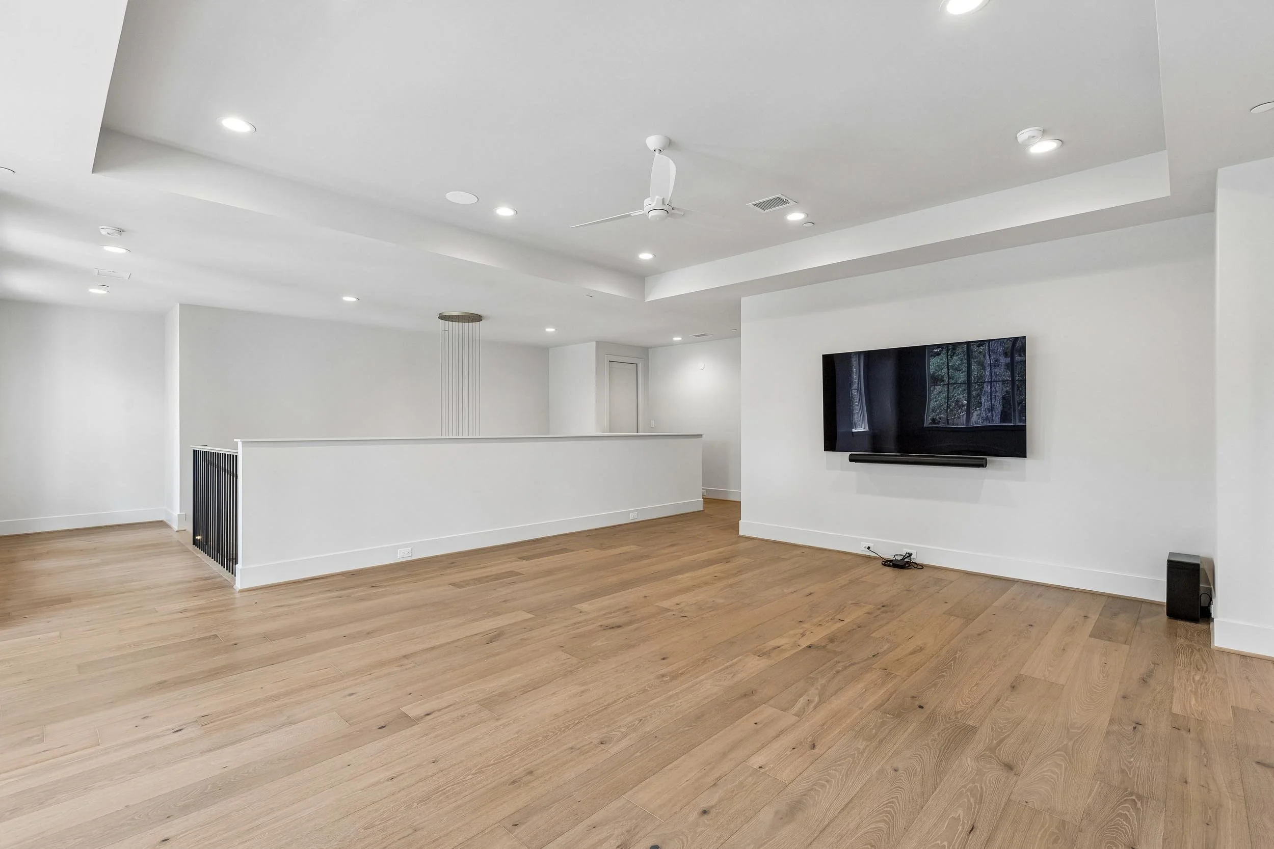 8715 Winningham Game room 4