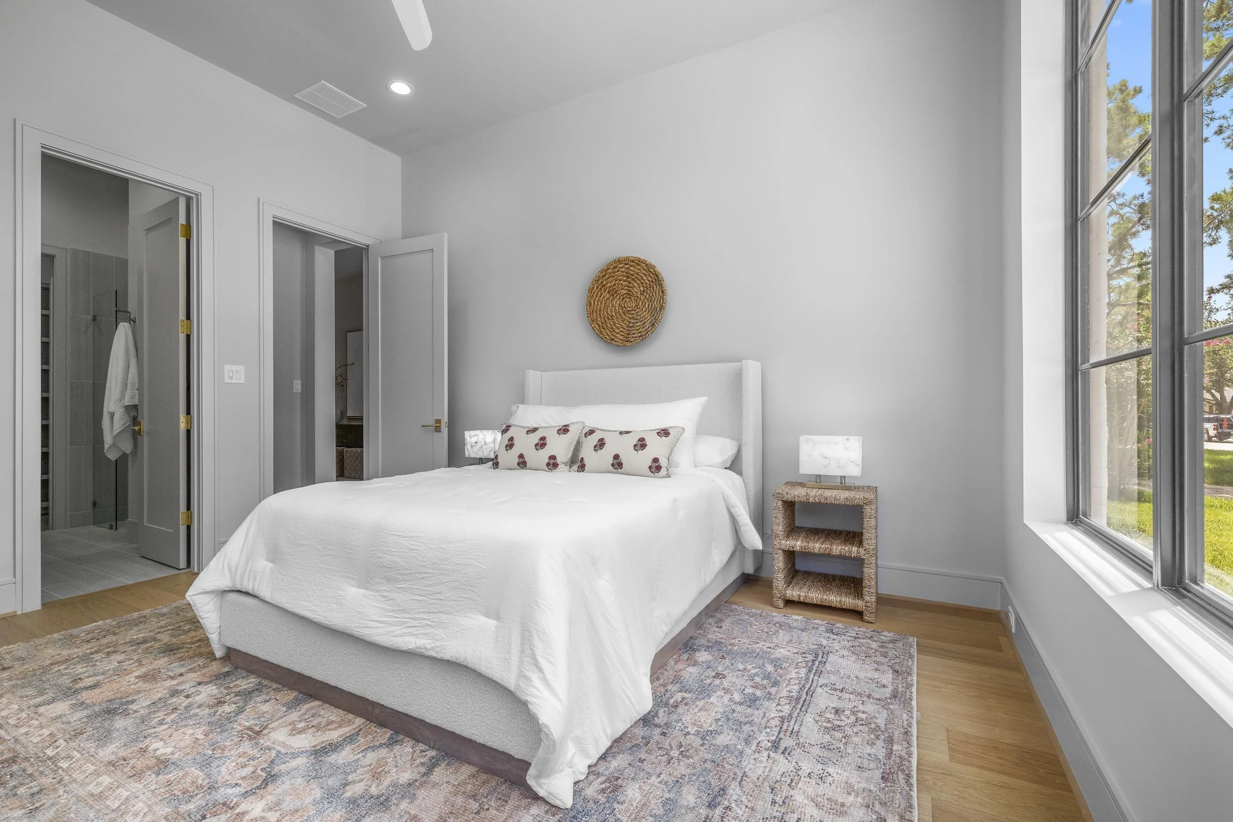 8320 Cedarspur- Guest Room - 02.jpg