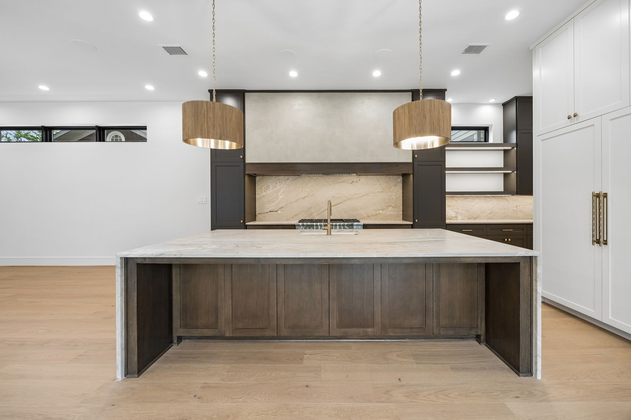 1001 East 7 1/2 Kitchen VI
