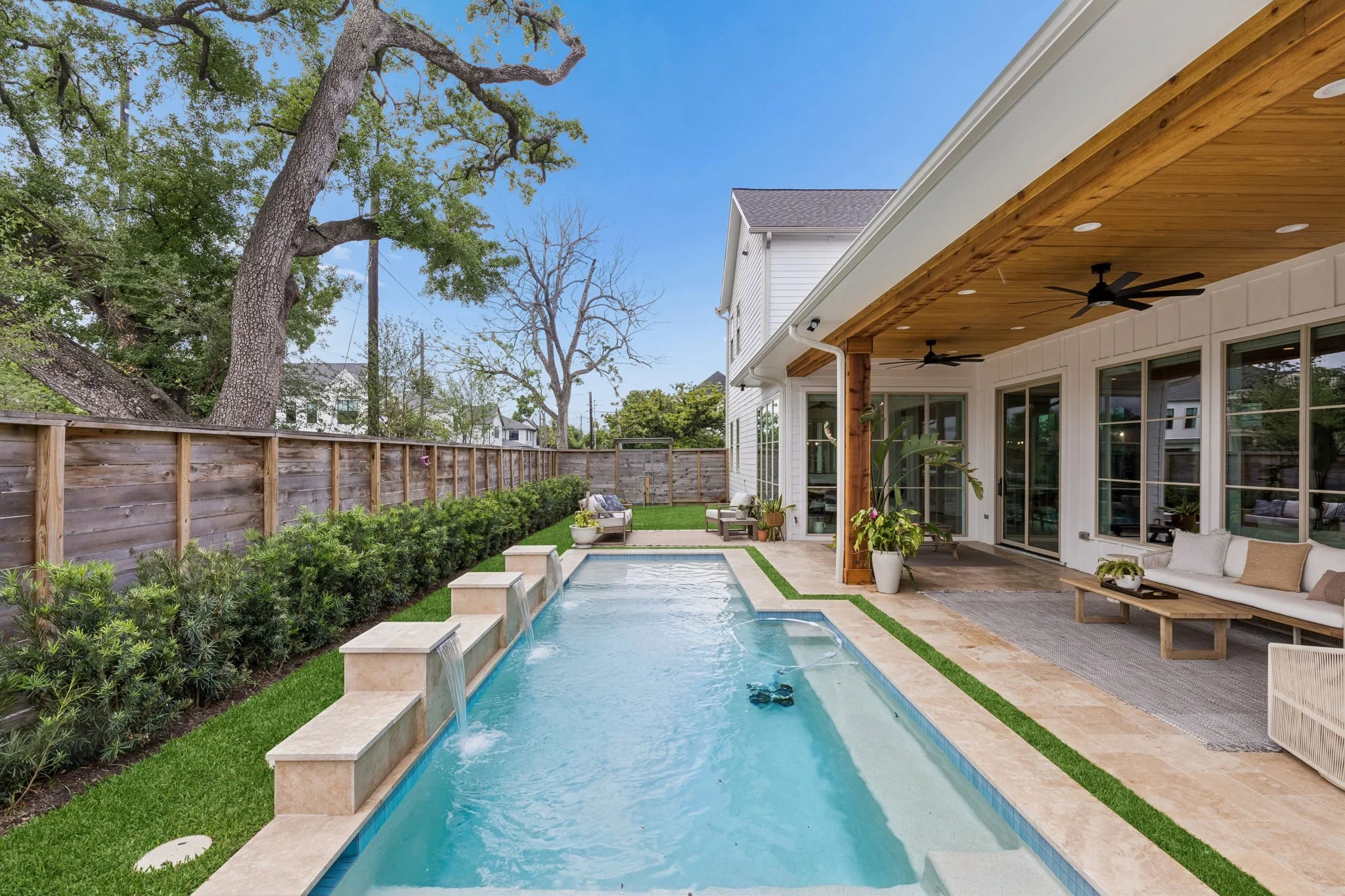 641 E 8th - Backyard 5.jpg