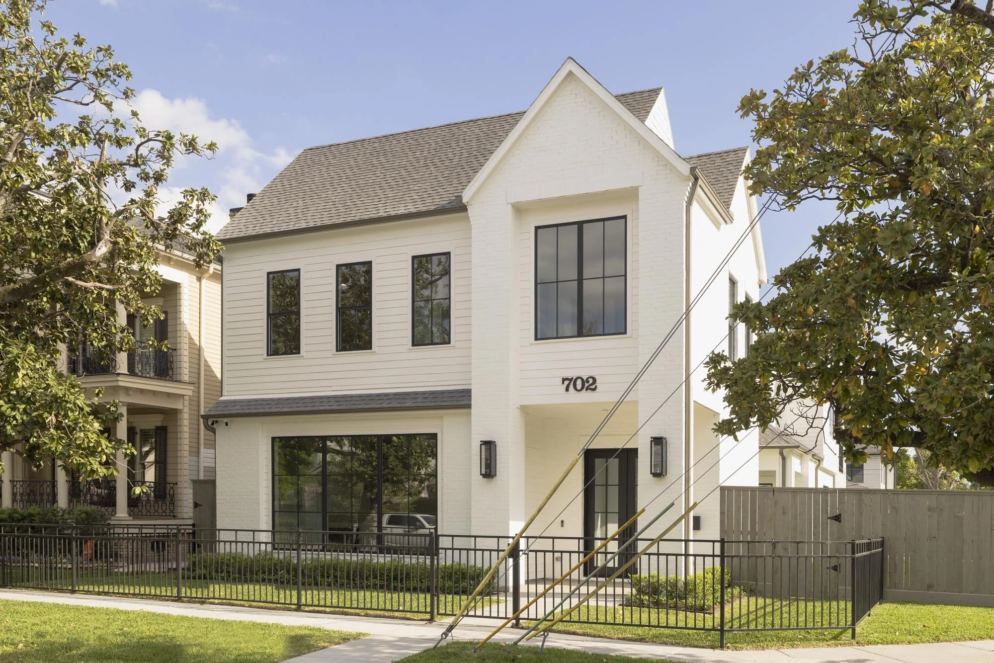 702 8th st - FRONT - 02.jpg