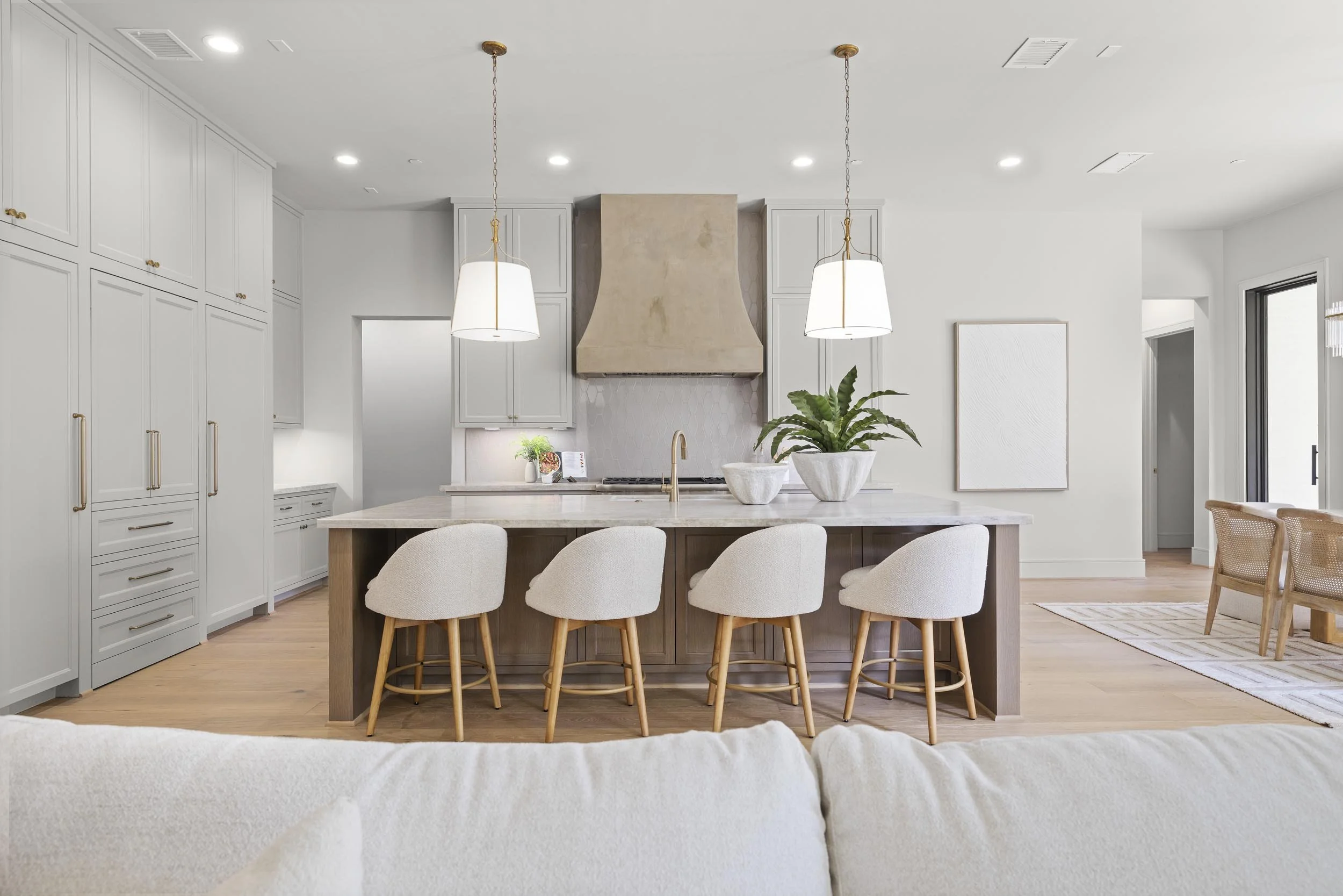 8320 Cedarspur- Kitchen -04.jpg