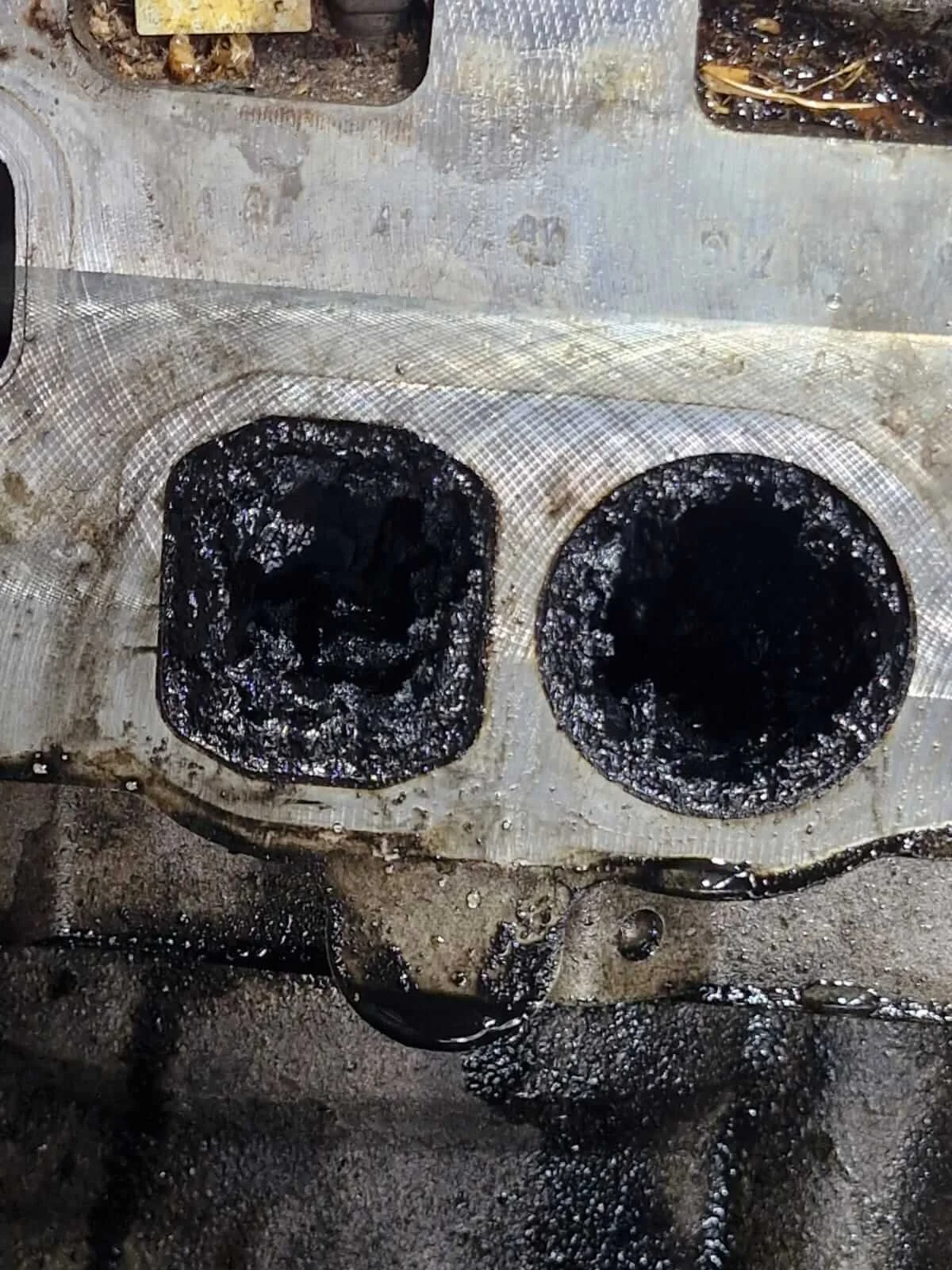2007 c320 came in with an oil leak 05.jpg