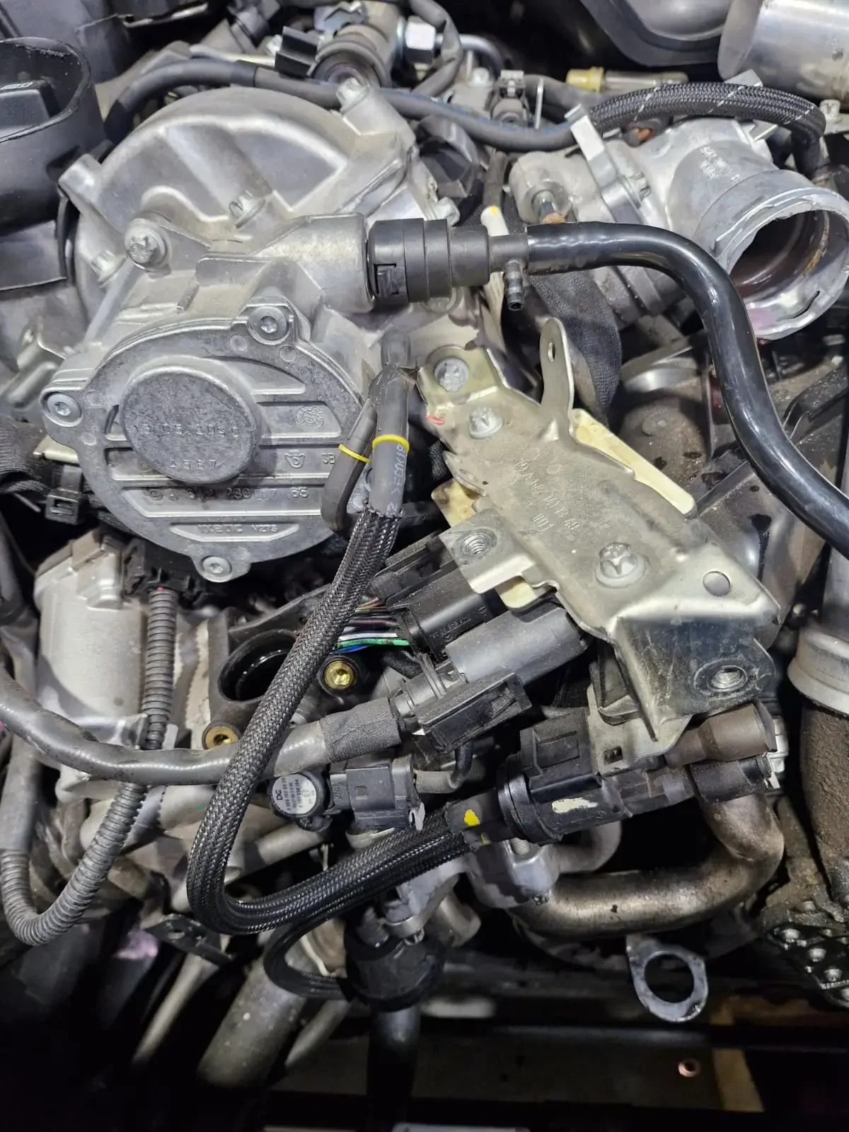 Mercedes Benz GL350 Water Pump Replacement 02.webp