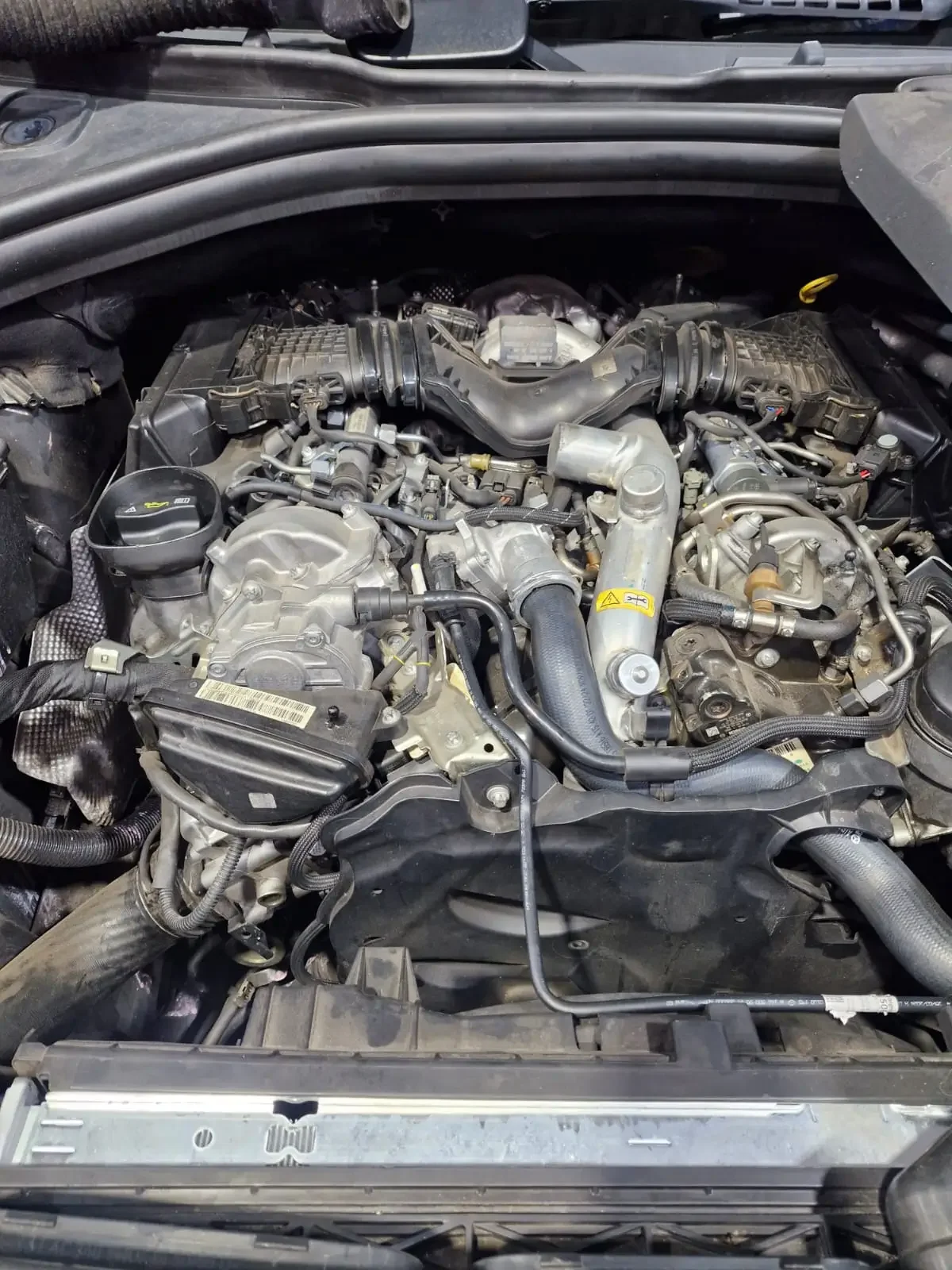 Mercedes Benz GL350 Water Pump Replacement 01.webp