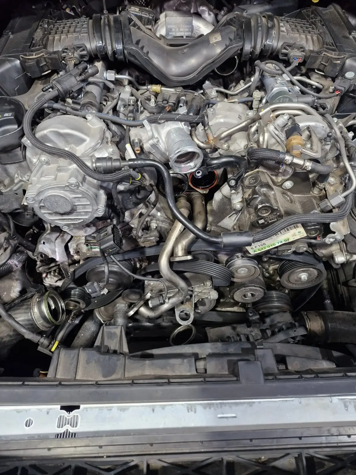 Mercedes Benz GL350 Water Pump Replacement 05.webp