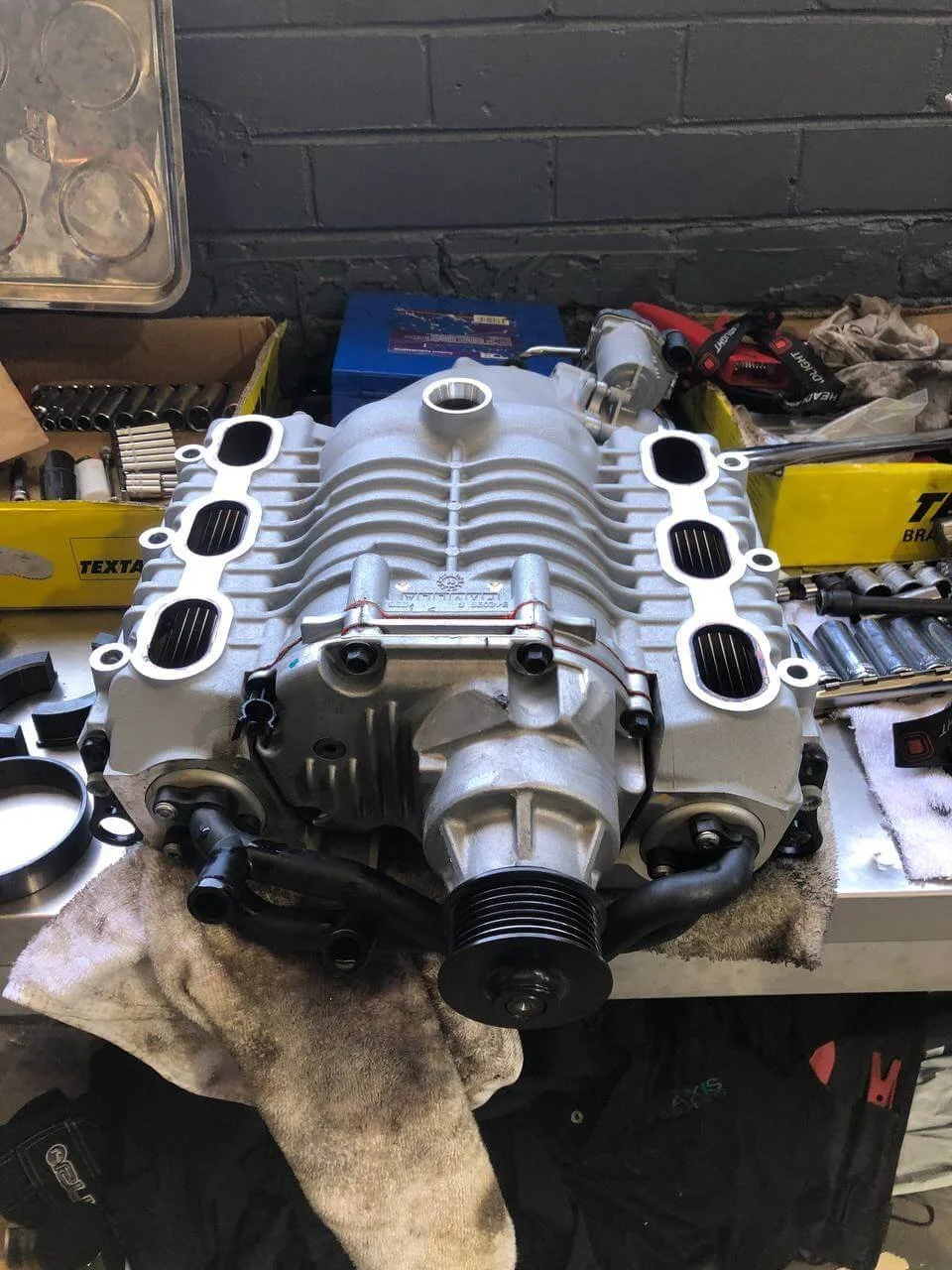 Pulley upgrade on 3 litre Audi supercharger 01.jpg