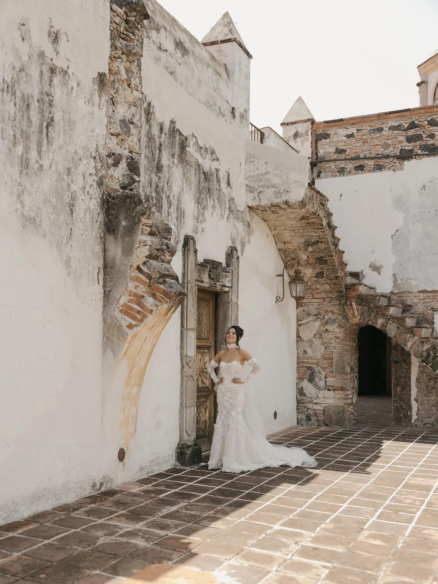A wedding full of love and wonderful energy.
Lore &amp; Slava 

@pattycamachoed 
@haciendaacamilpa
@monarca_estudiofloral