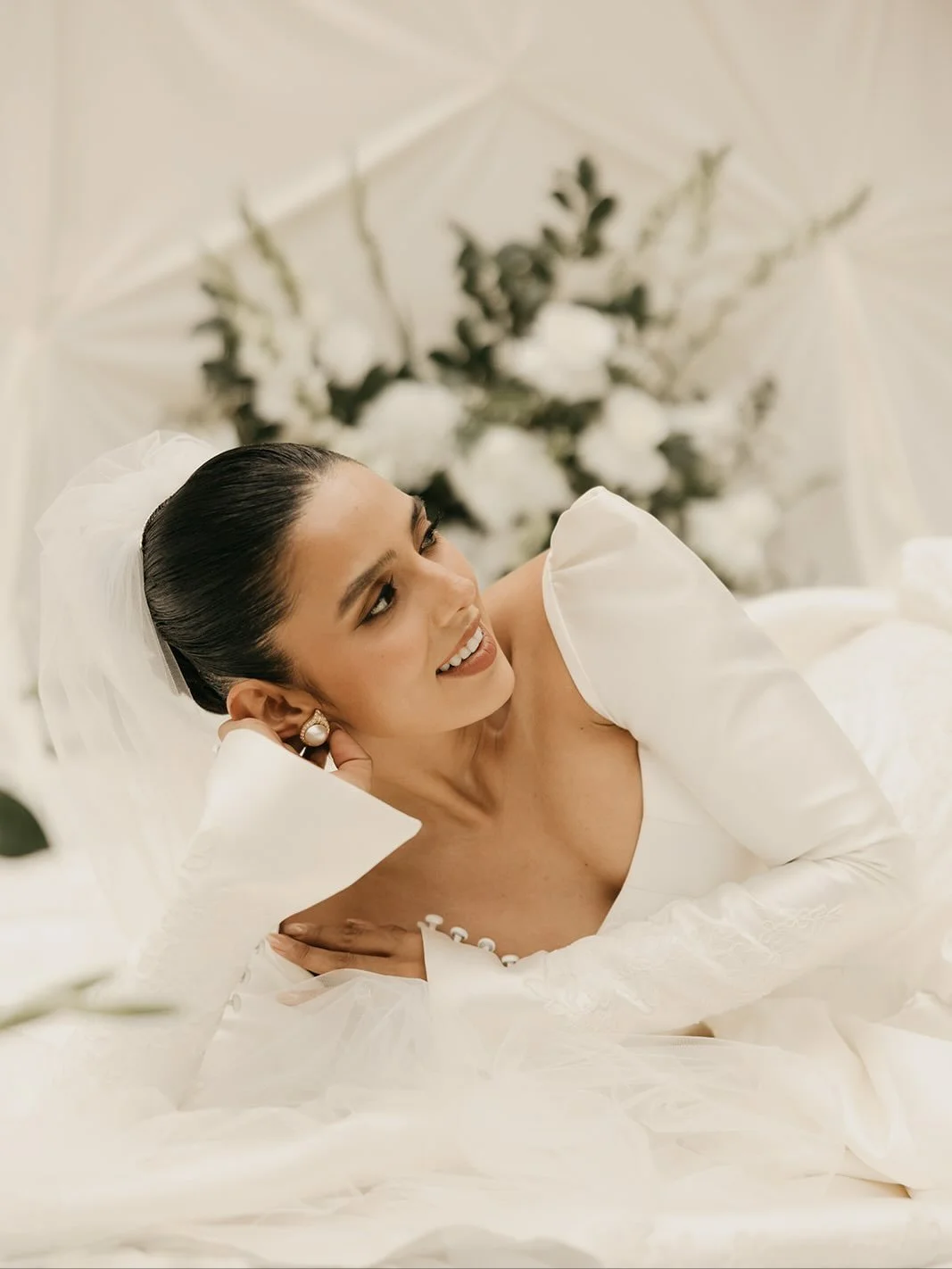 Cuando las novias nos comparten su autenticidad en cada fotograf&iacute;a se proyecta esa luz y alegr&iacute;a 🤍

#weddingday#bodas#bodasmexico#destinationweddingphotography#weddingphotography 

@salon_benavento 
@katmondragonwp