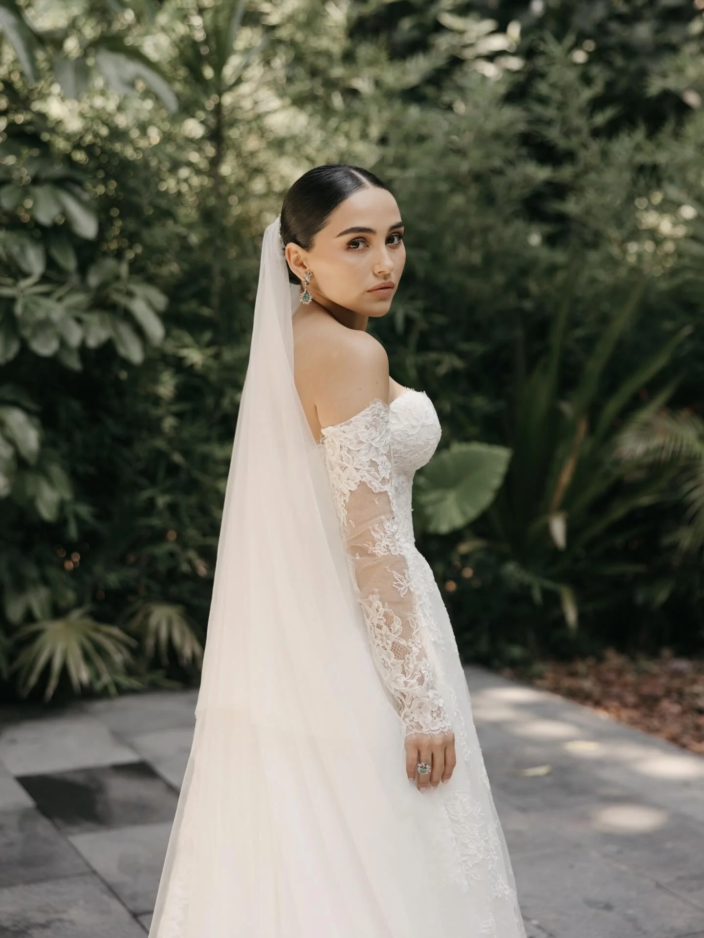 A beautiful bride

#weddingday#wedding#photographer#destinationwedding