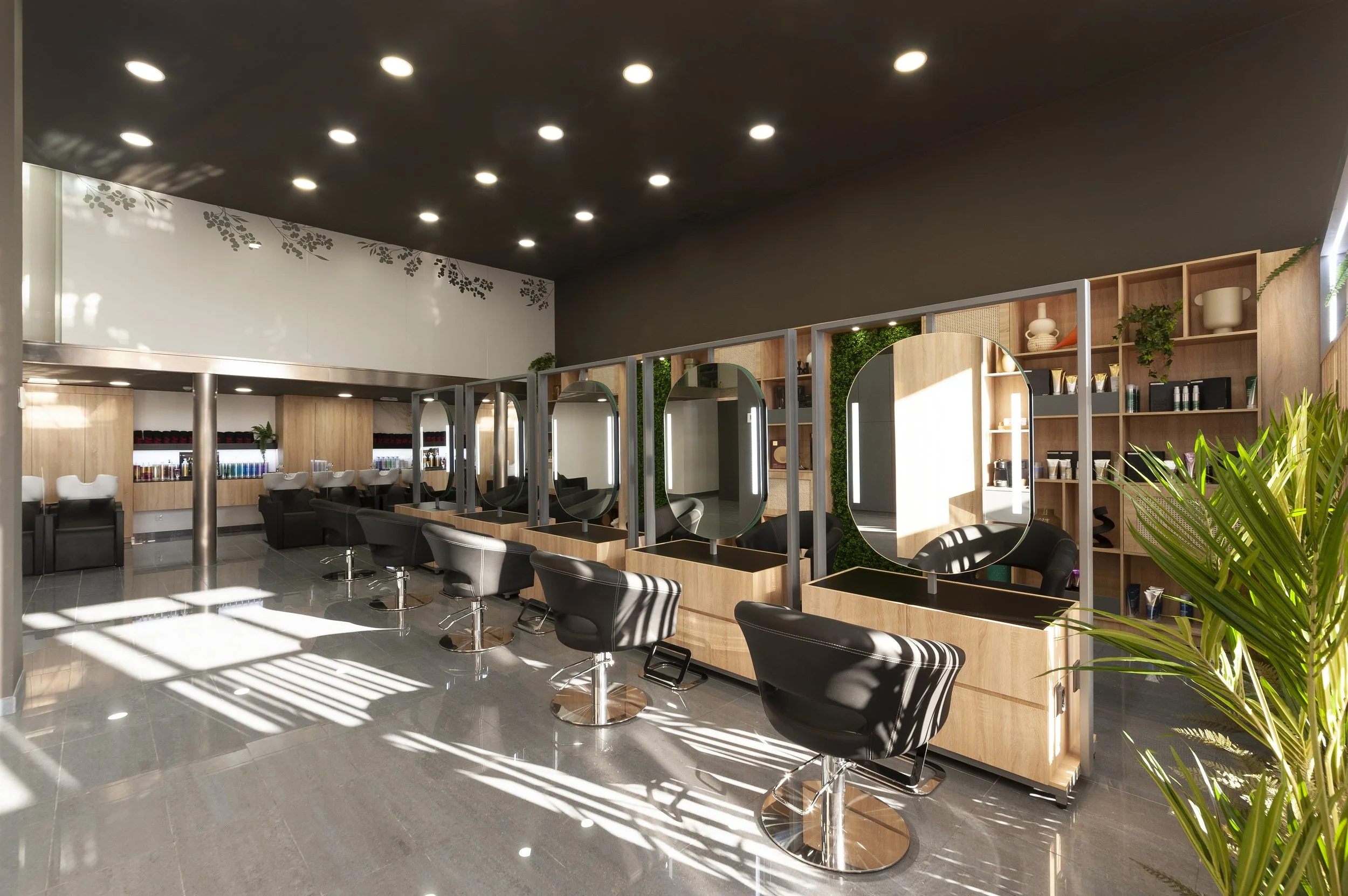 BRUNA SANTANA - Hair Artist