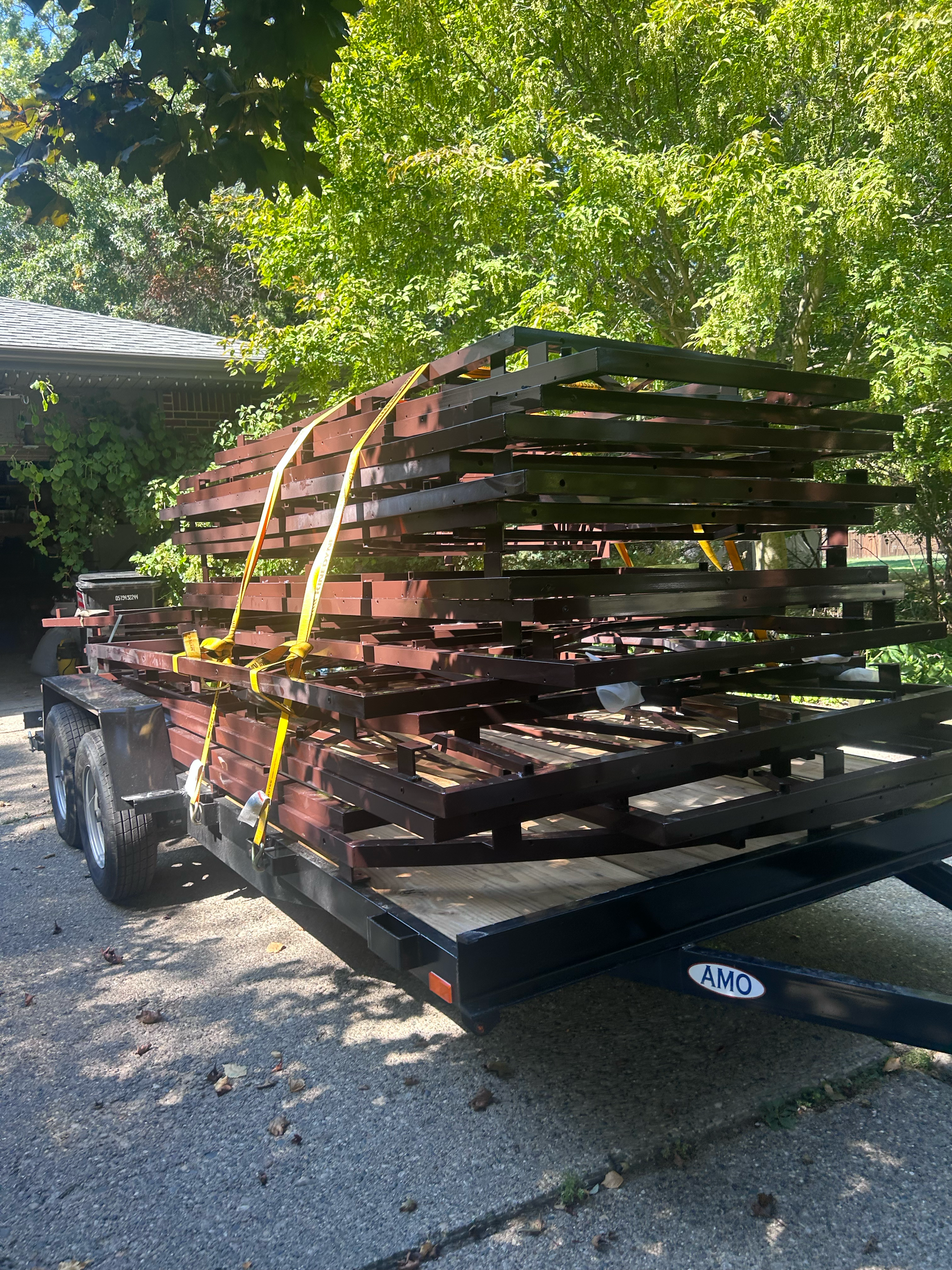 Frames for leaves after powder coating.