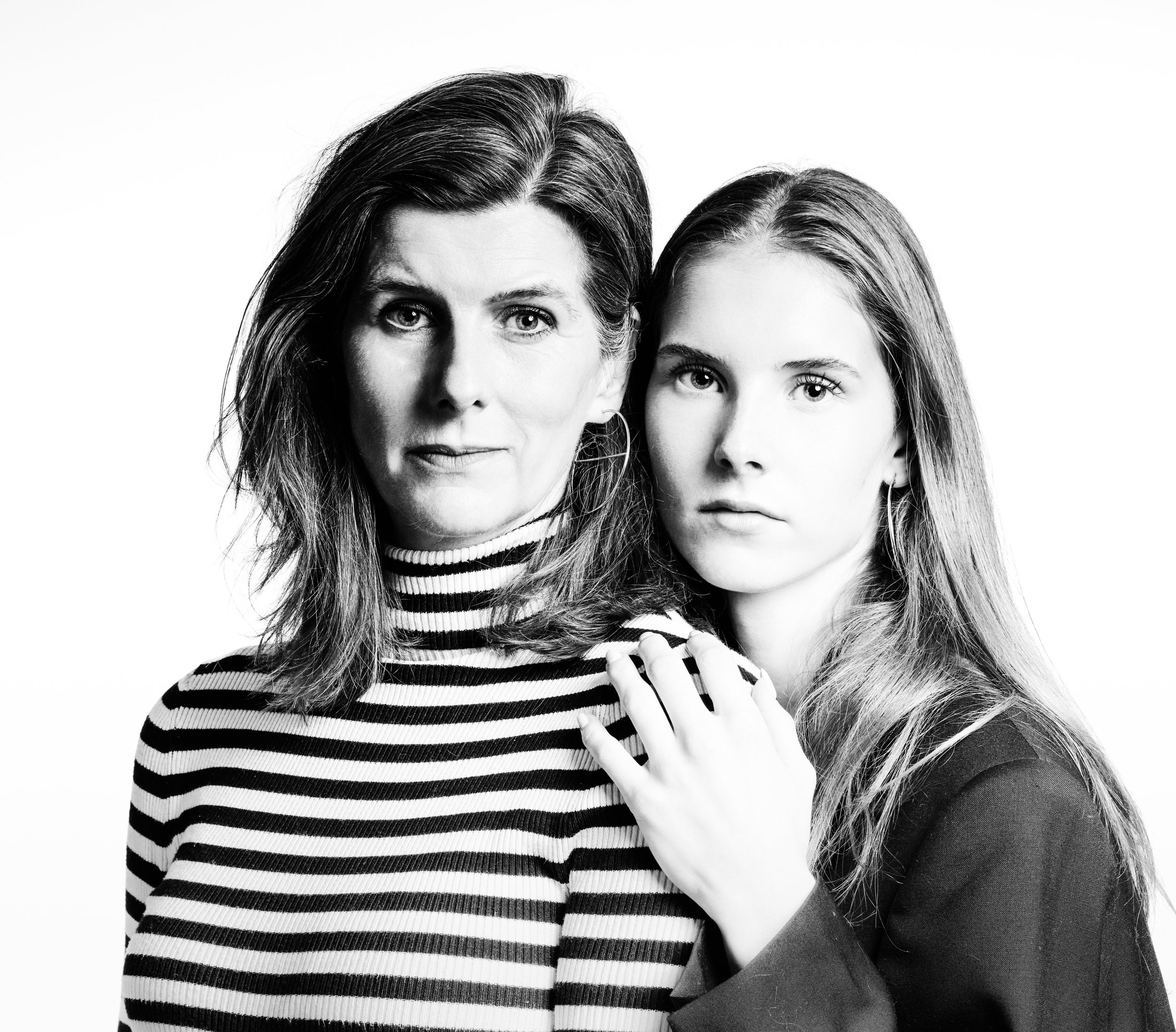 Janneke & Liese zwart-wit-5.jpg