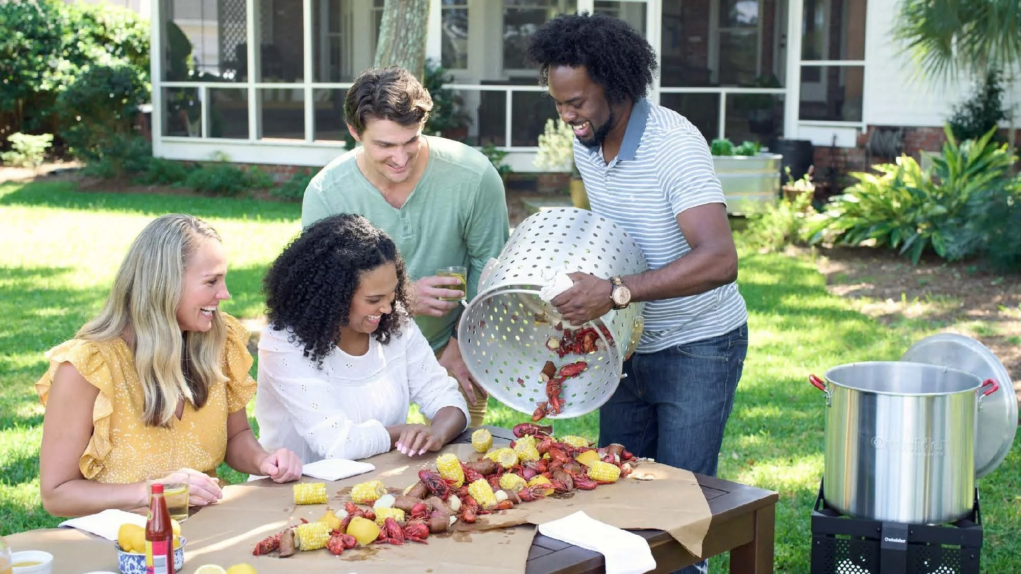 Lowes_OutsiderBarbecues-Cookers_Page_13.jpg