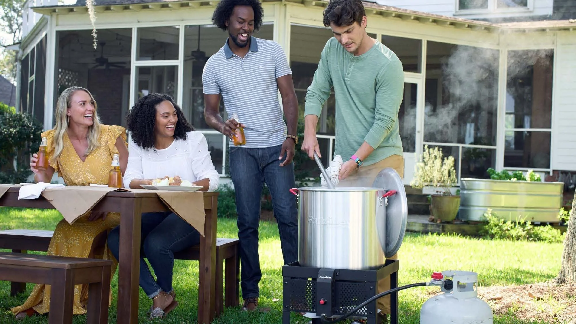 Lowes_OutsiderBarbecues-Cookers_Page_09.jpg