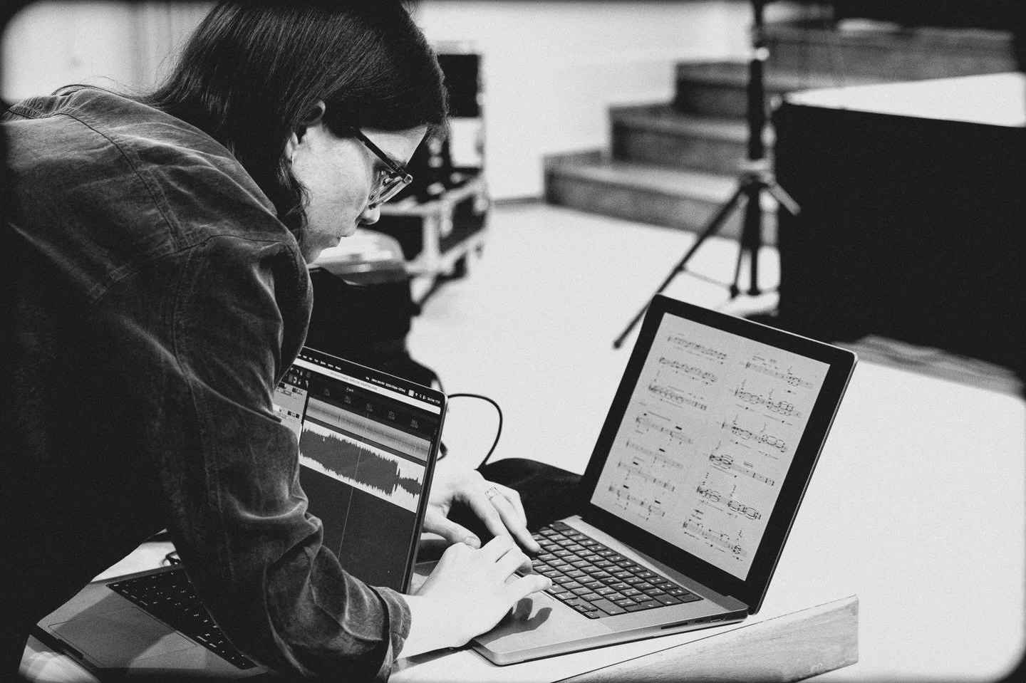 Focus first ⚡️

My latest work Calce, luce, squarci for sax and electronics is now available to listen to on SoundCloud! 
🔗 Link on my website in bio

The piece originates from sound images connected to material perception: lime, light, and fracture