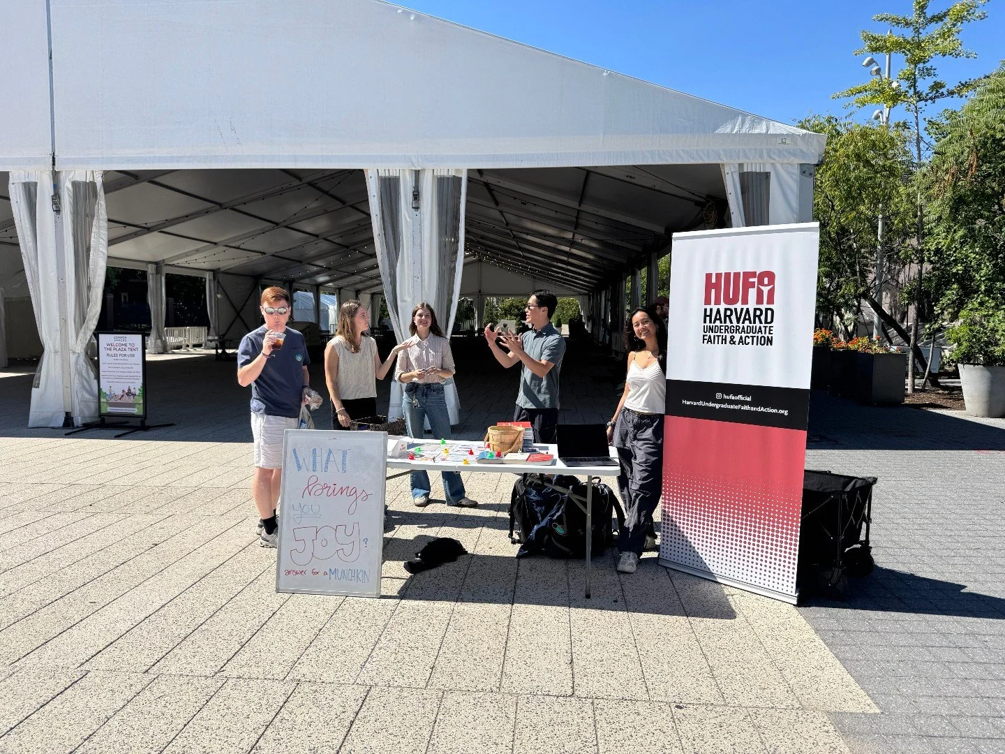 A semester full of worship, Scripture, prayer, and faithful community. Grateful for the ways God has strengthened students to seek Him with depth and boldness at Harvard.
#CUGloria #ChristianUnion #Harvard #SeekGod #SemesterRecap