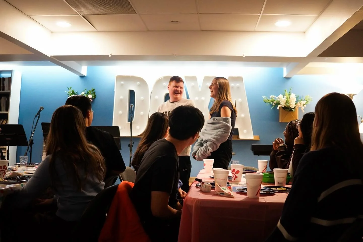 WELCOME BACK!! Kicking off spring semester with a bang at family dinner 🥘 So much joy in this house of the Lord :)