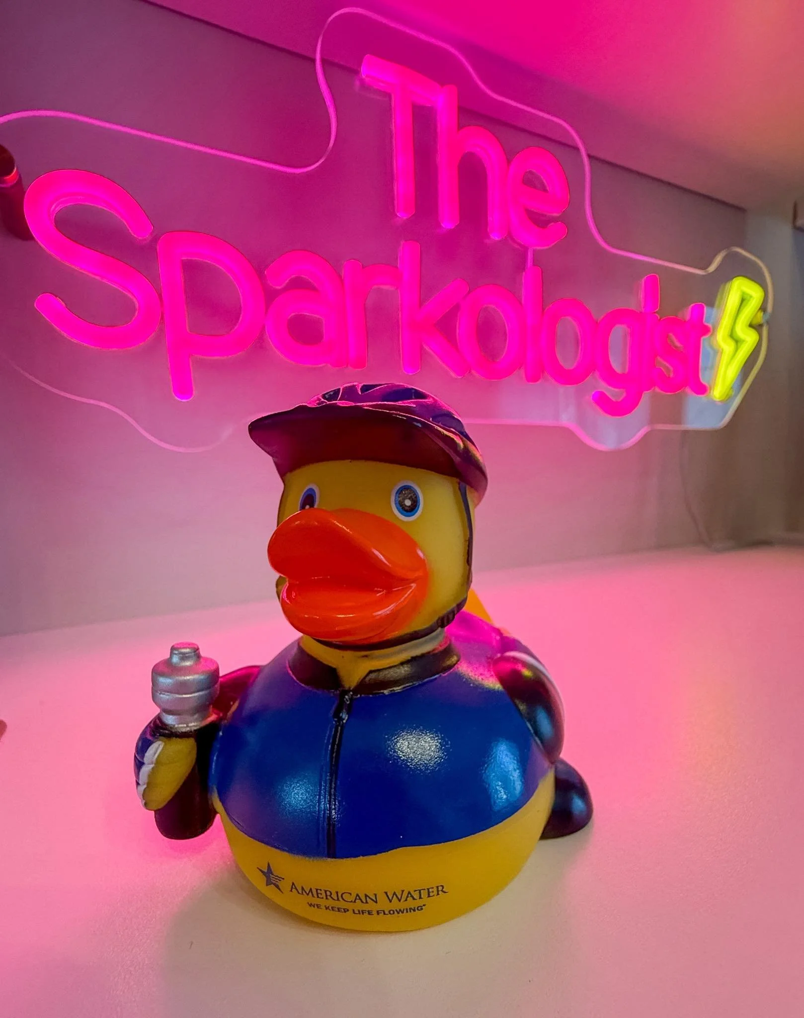 What happens when a SPARK meets a duck? The vibe = electric 🤩💕

This week I got to work with some amazing leaders from American Water at their Camden HQ. Deep conversations. Big laughs. And the reminder that leadership branding isn&rsquo;t about wh