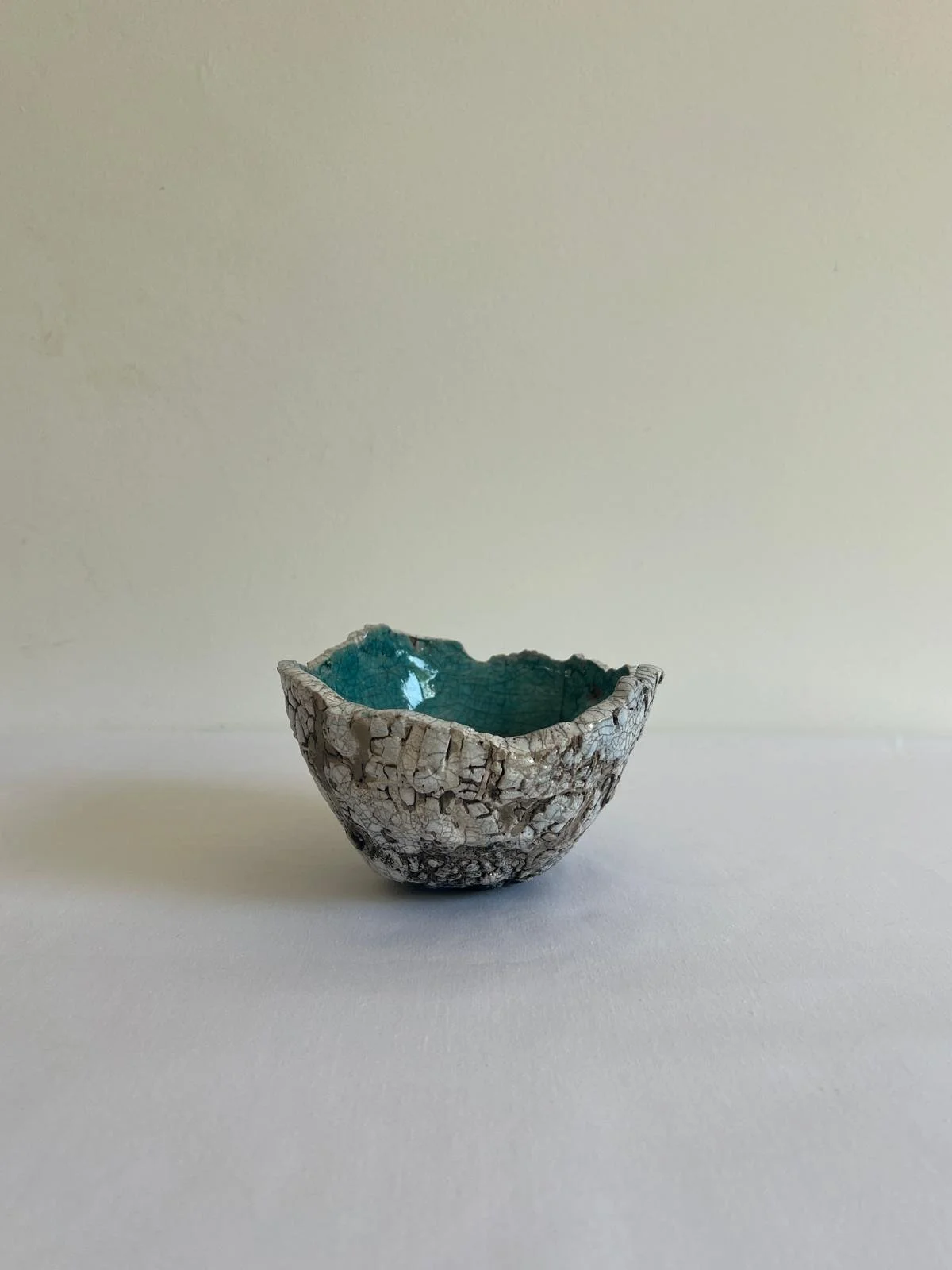 Pinch pot | Hand built | Raku glaze