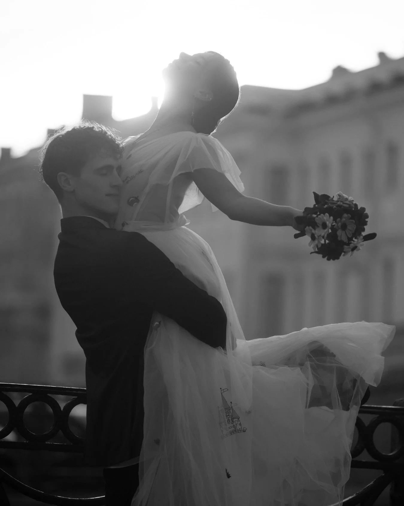 ✨ Grace, connection, and timeless elegance &ndash; when your First Dance feels like flying, that&rsquo;s when the true magic happens. ✨

Let&rsquo;s create yours.💫

#bestweddingdance #firstdancecoach #luxurywedding #destinationwedding #weddinginspir