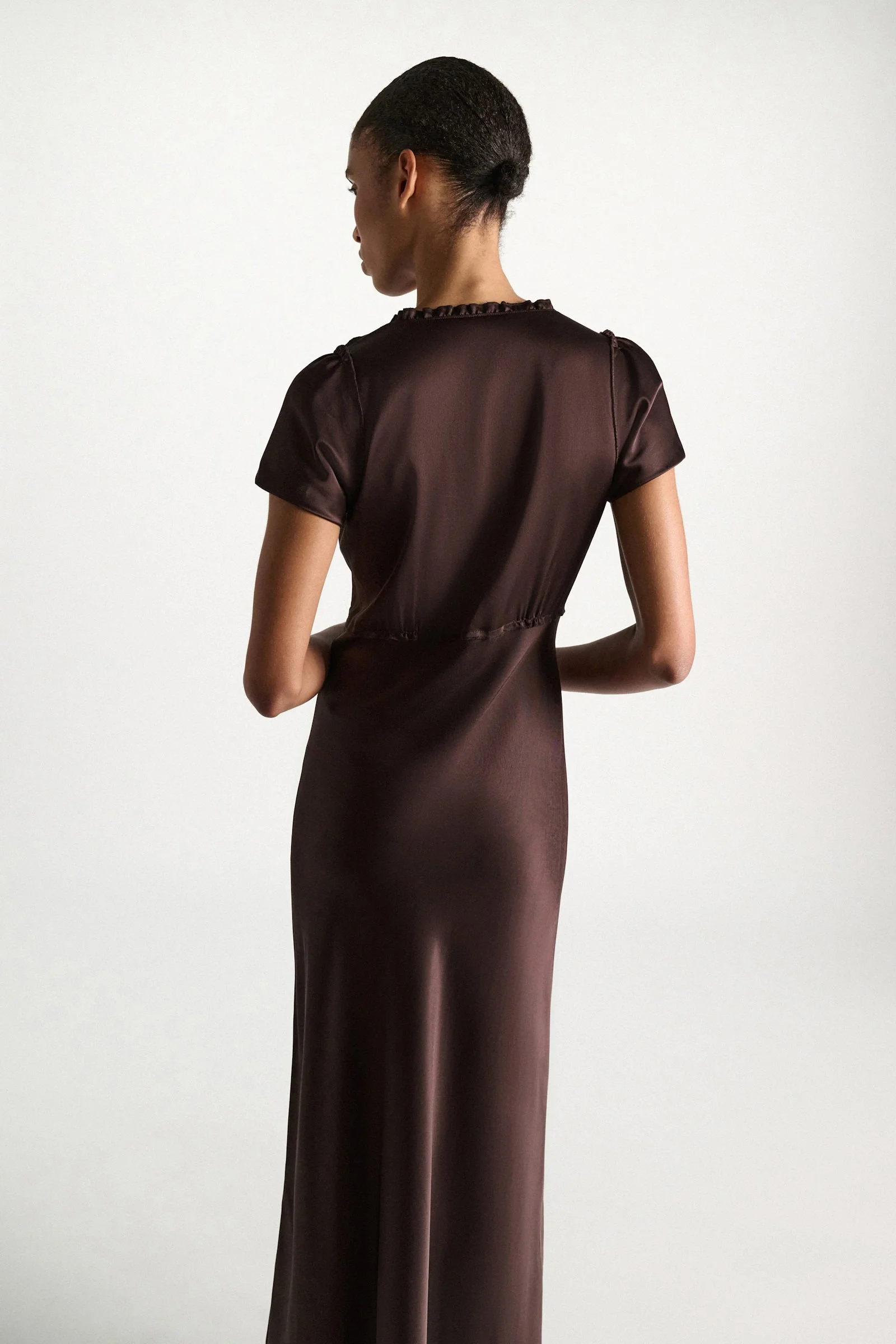 DOROTHEE SCHUMACHER | SHINY STATEMENT Midi-Kleid aus technischem Satin