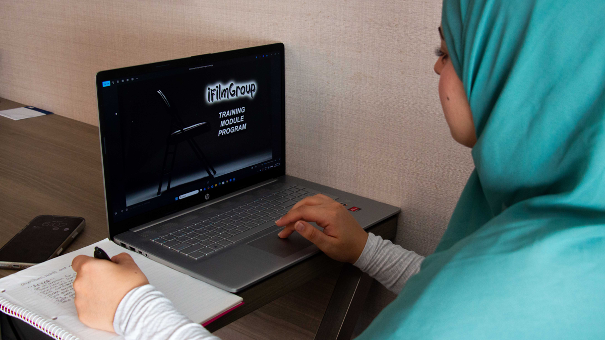 Photo of actor using the iFilmGroup's on-line  Training Module