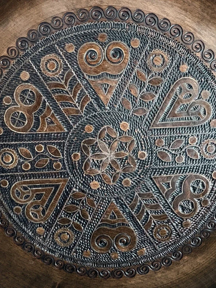 Close-up of Polish folk art heart motif