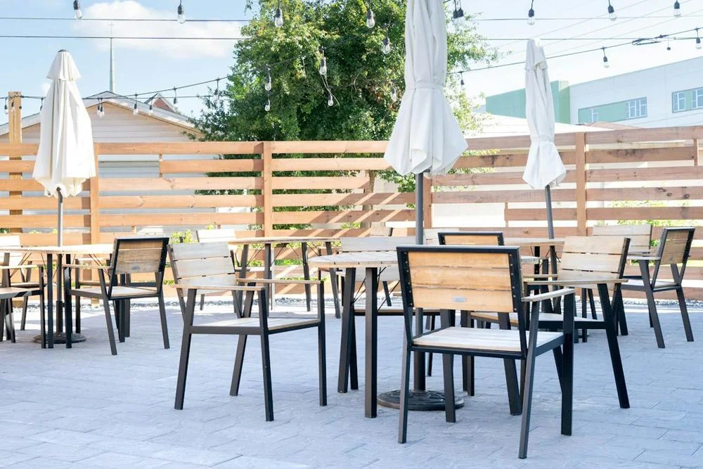 Розміщення літнього майданчика на 6 місяців ( з 1 травня до 31 жовтня)