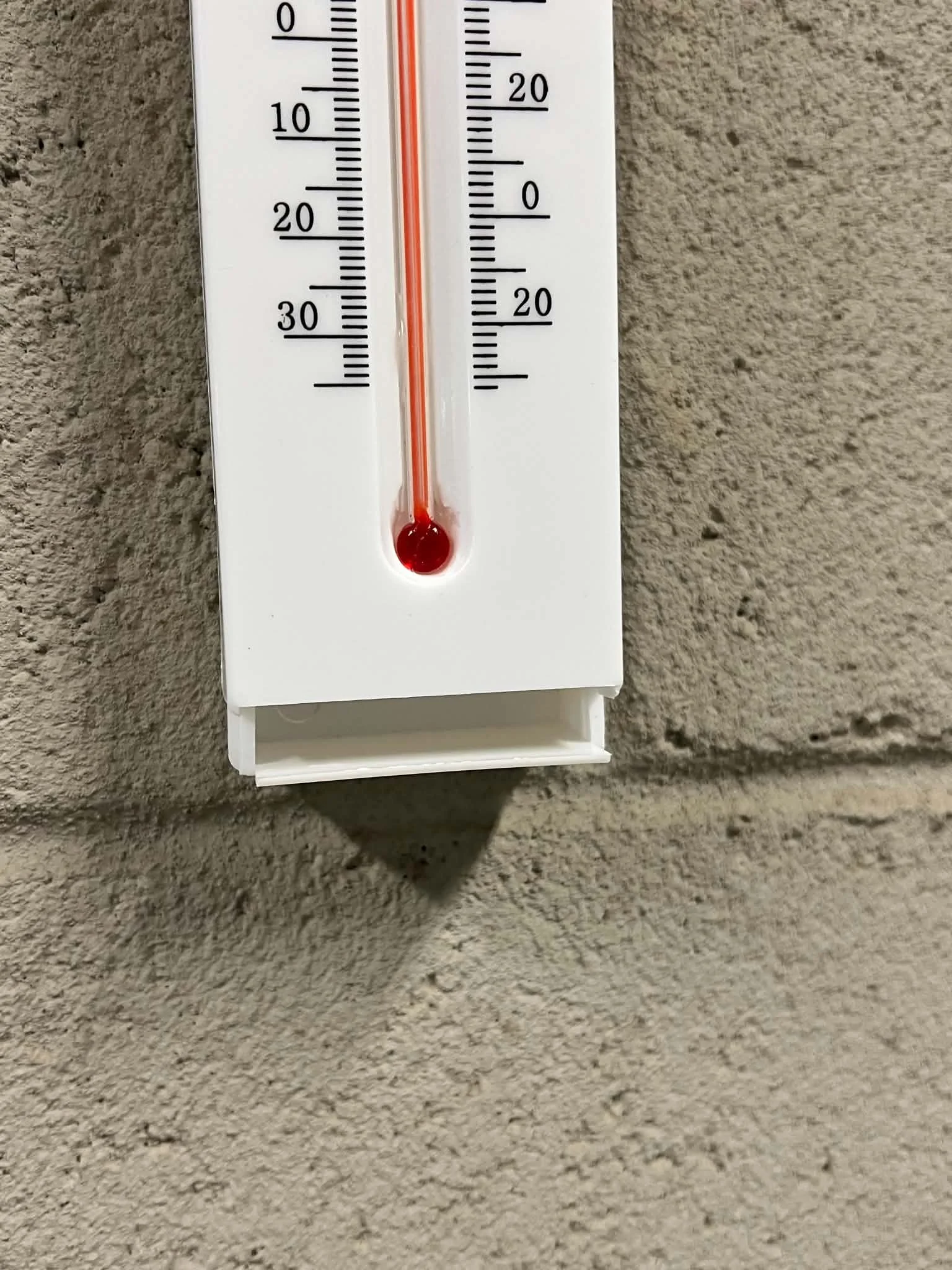 Real working thermometer elevated hide for dog scent work and nose work searches