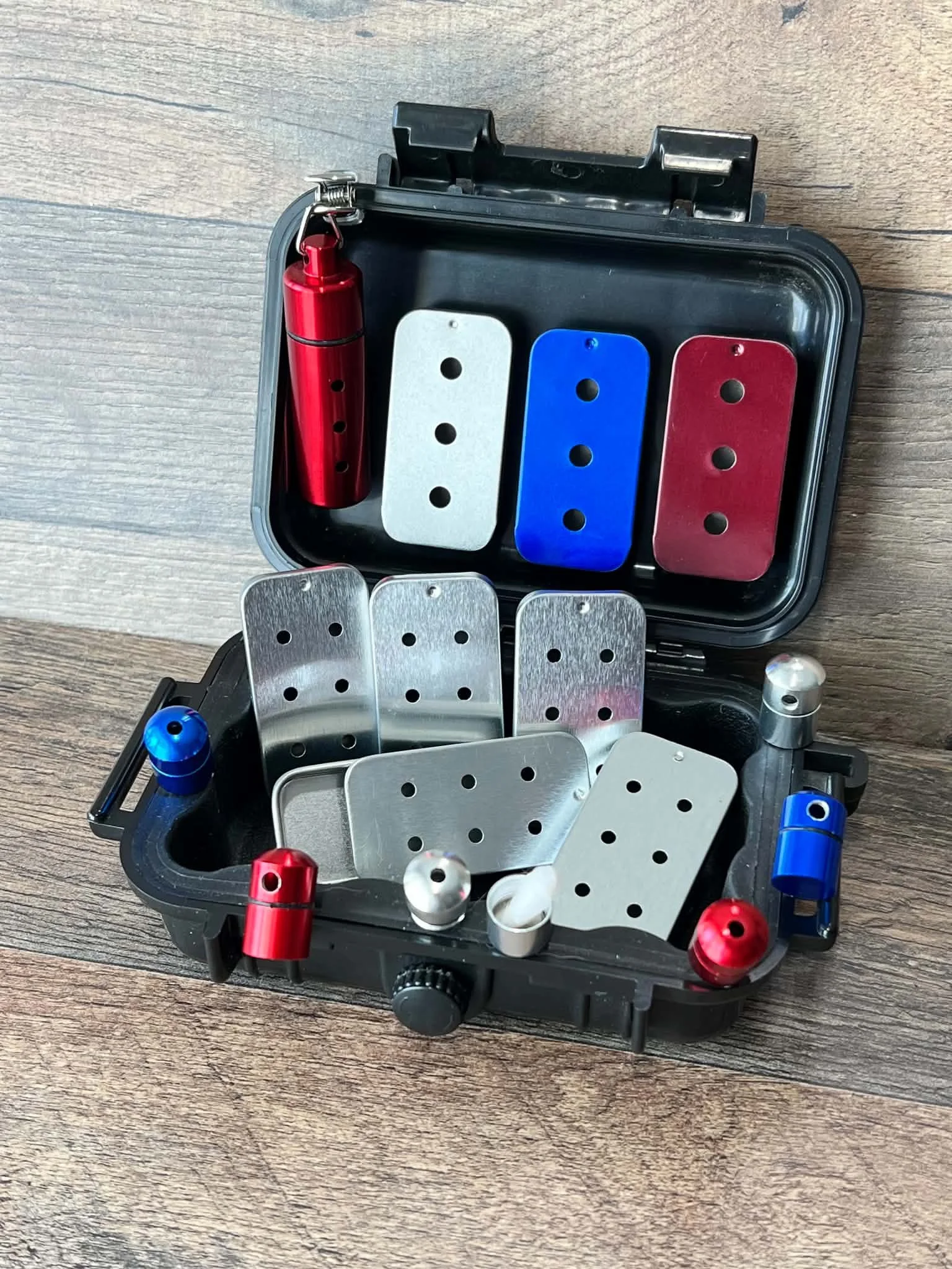 Scent Work Vessel Kit with Pelican Style Case – Slider Tins, Hanging & Nano Hides