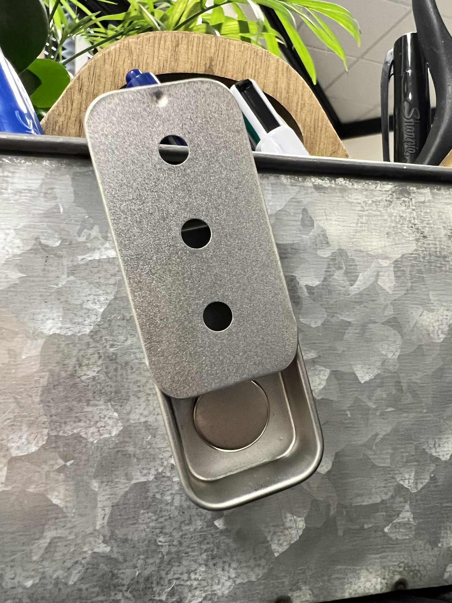 silver three-hole magnetic slider tin for scent work
