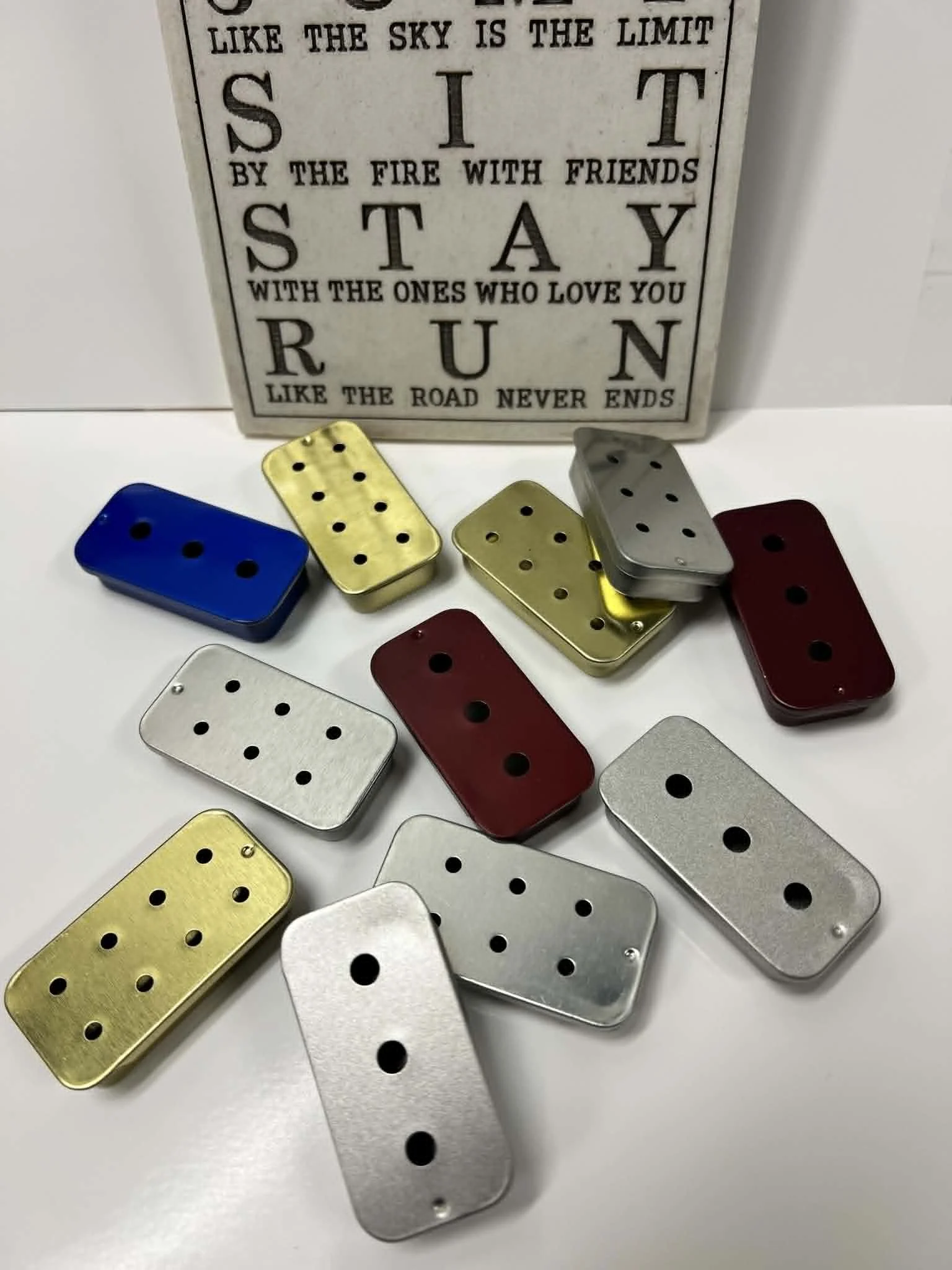 Scratch & Dent Assorted Tins