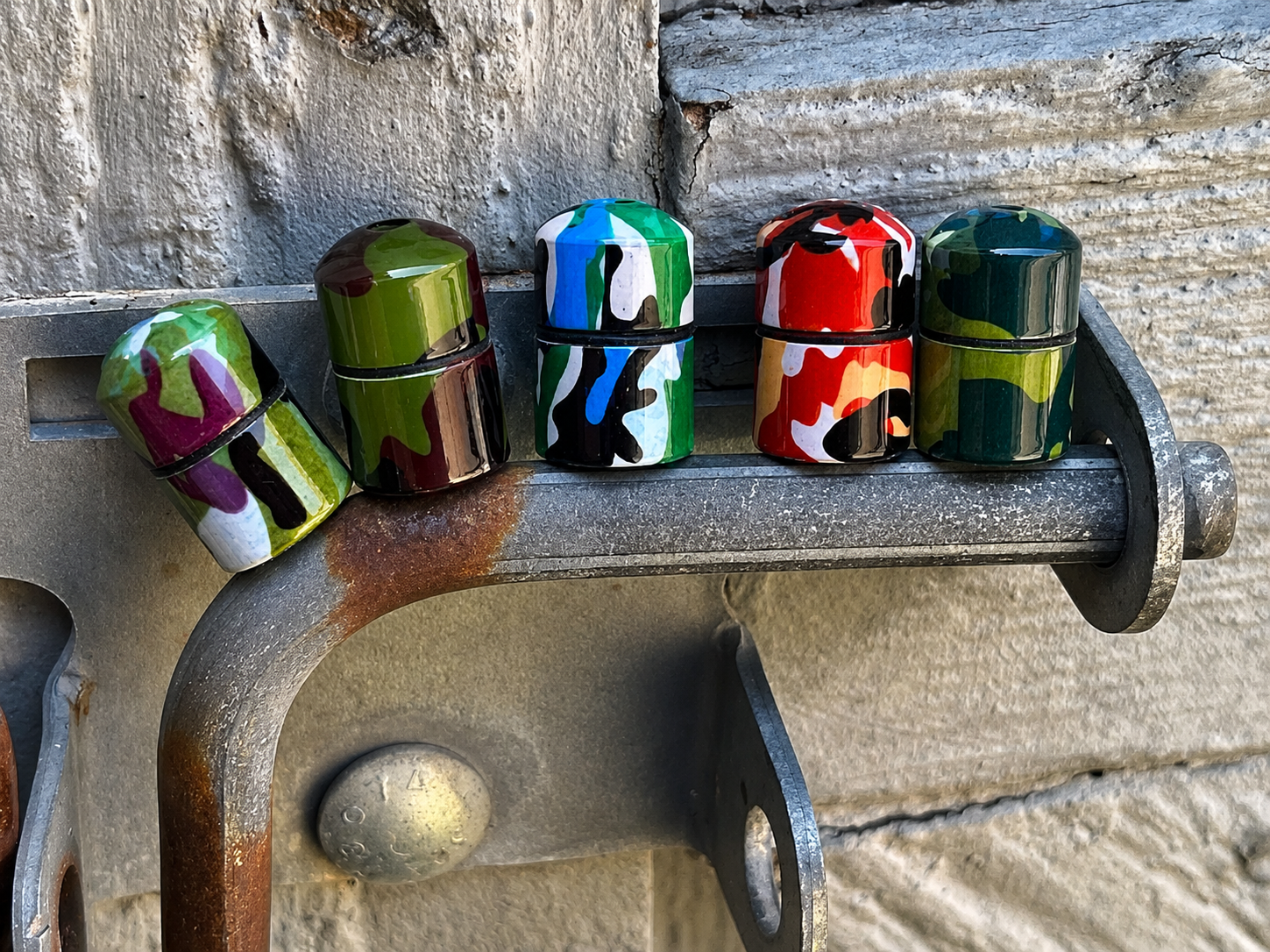 1-Hole Five Color.png