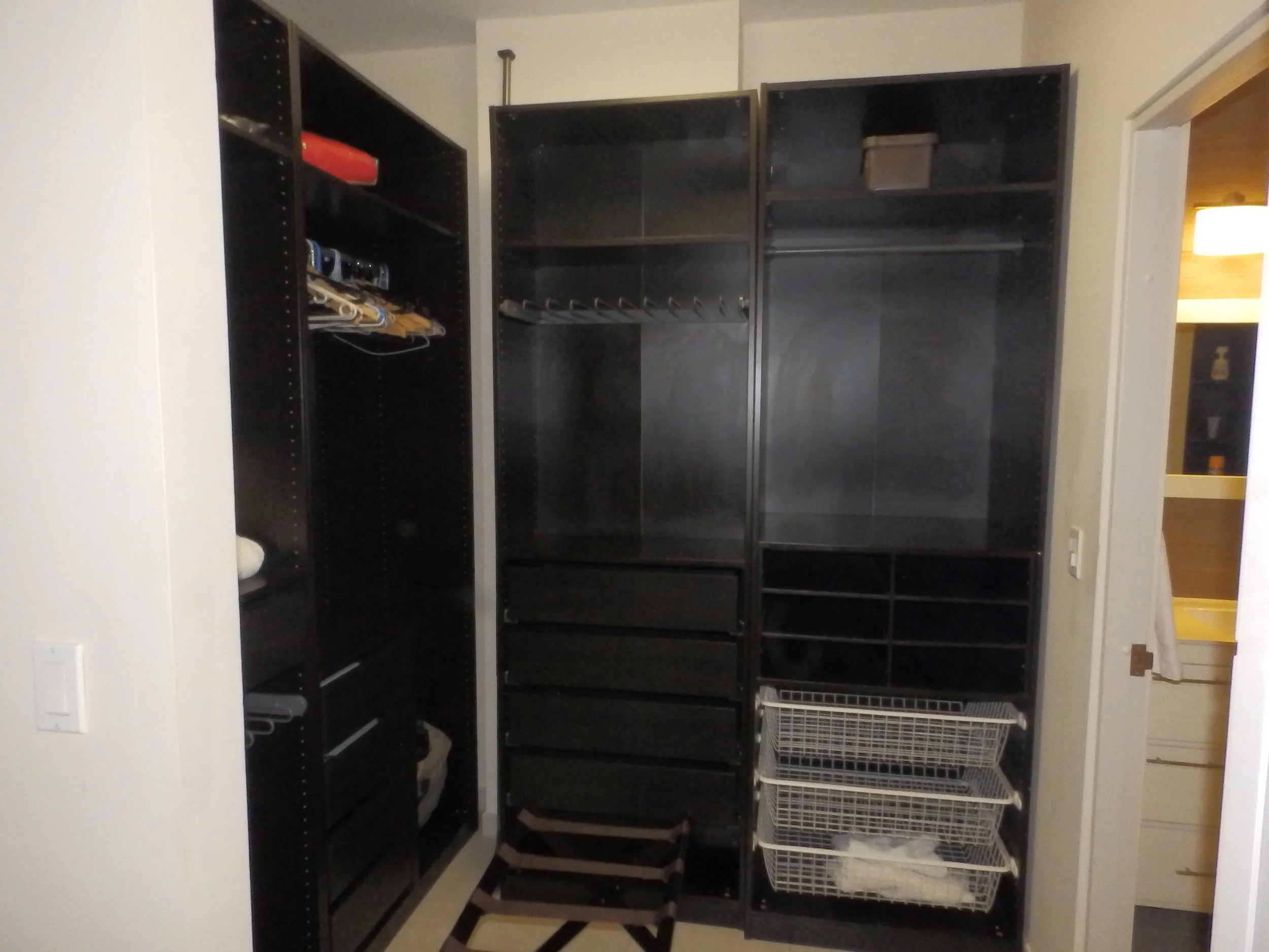 A walking in closet