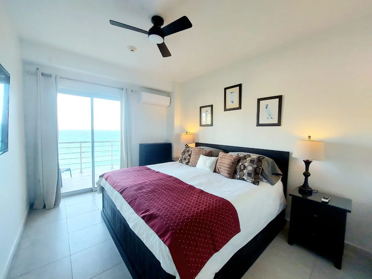 A full view of the room overlooking the Atlantic Ocean. The  best sunrise view.