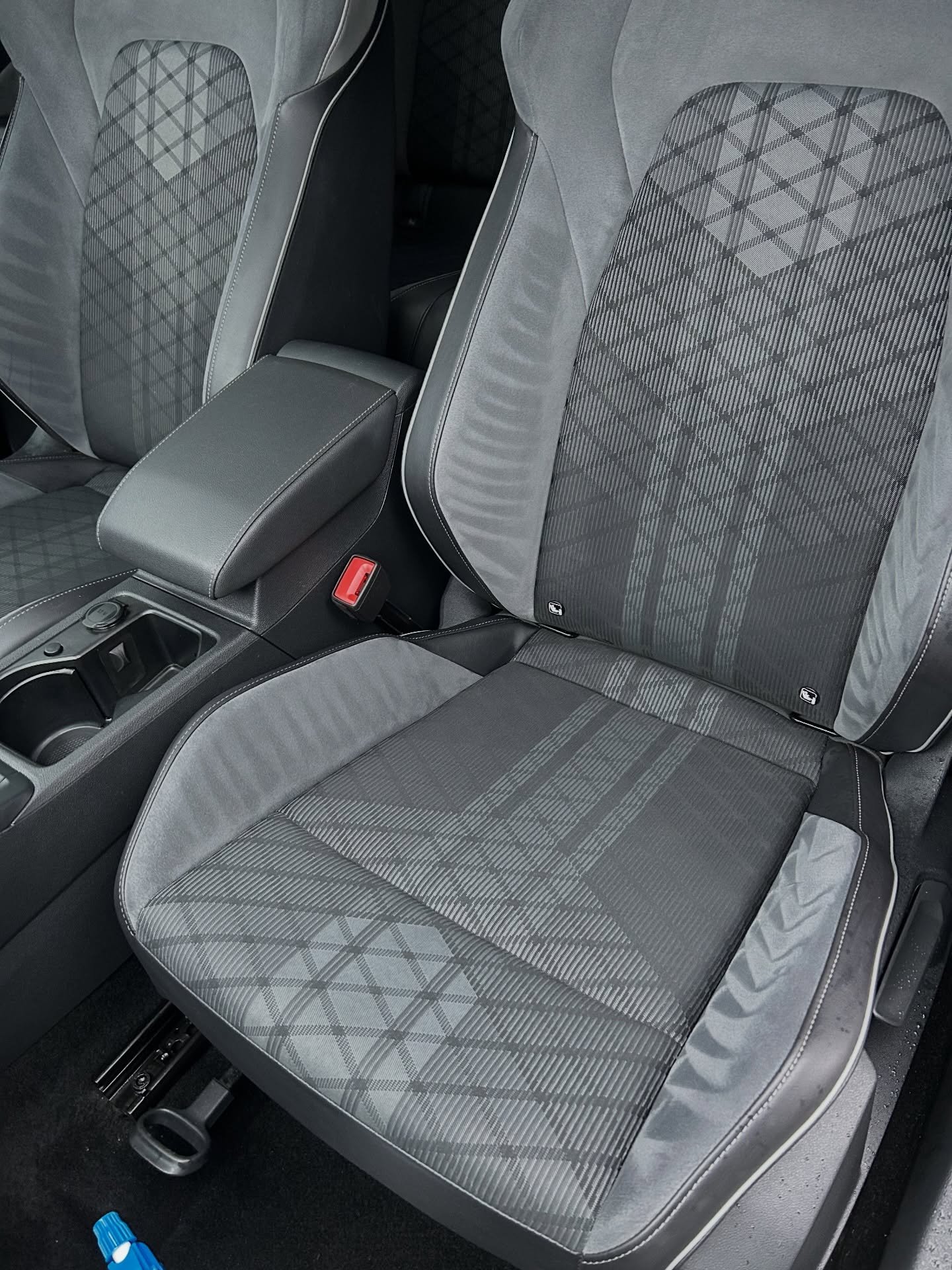 📍| Cheshire, Ellesmere Port 
★ | Interior &amp; Exterior Clean 
★ | Deep Cleans 
★ | Protection Specialists
#valetinguk #carcleaning #valeting #mobilevaleting #interiordetailing