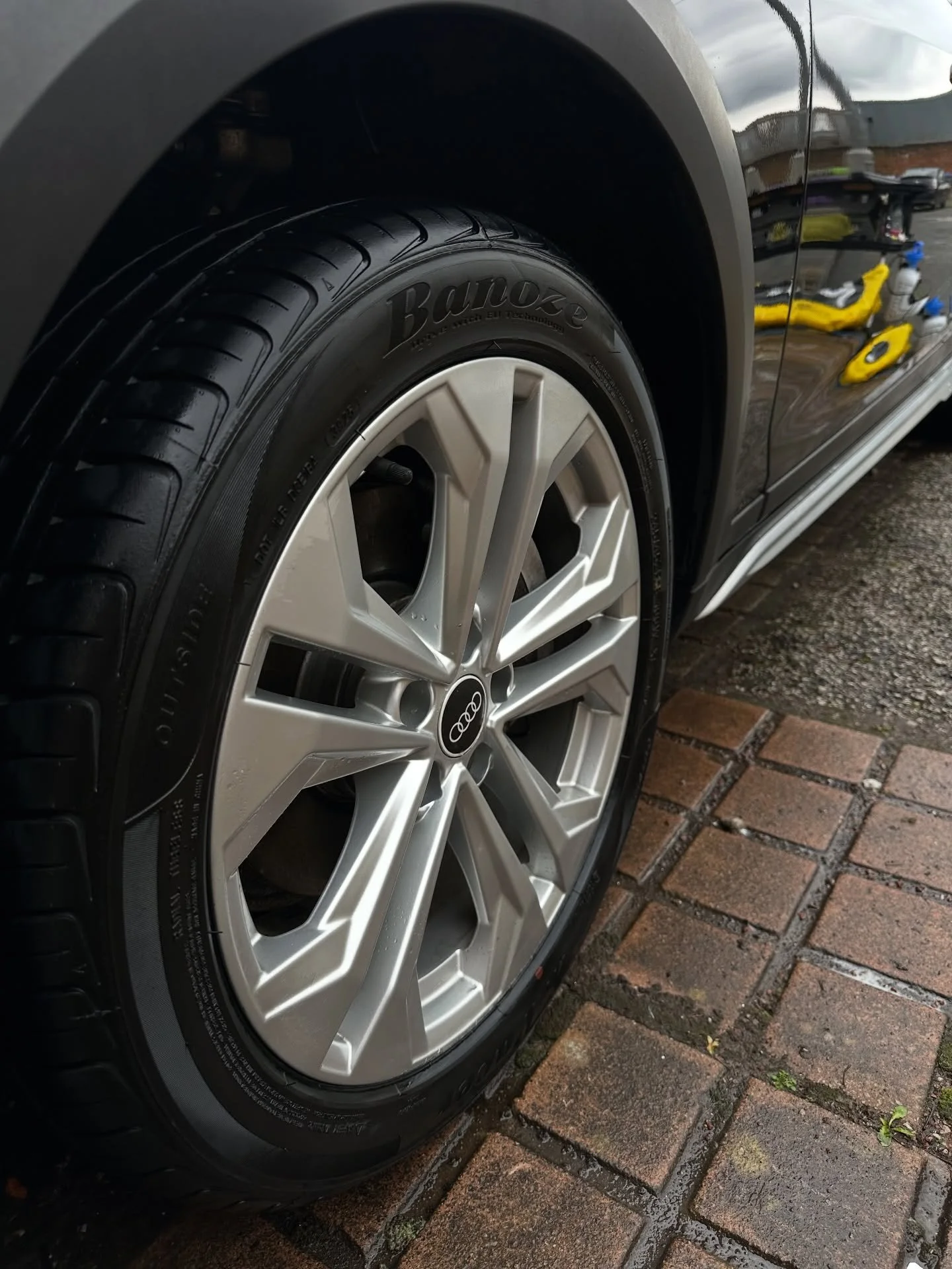 Full Valet - Deep Clean In &amp; Out + Full Interior Shampoo &amp; Extraction - &pound;170

mobilepitstop.uk
07592196929

📍| Cheshire, Ellesmere Port 
★ | Interior &amp; Exterior Clean 
★ | Deep Cleans 
★ | Protection Specialists

#mobilevaleting #v