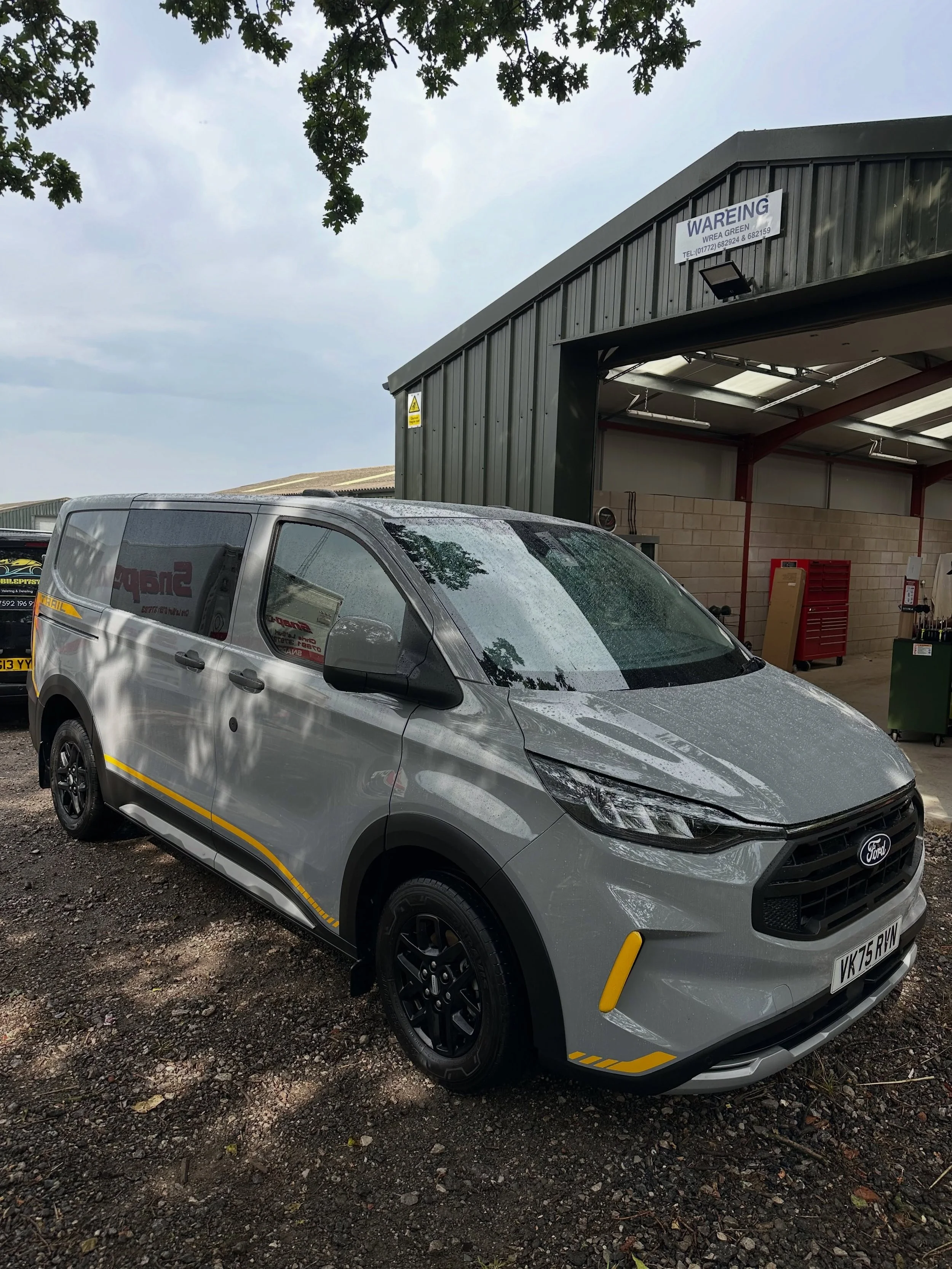 Crispy looking finish on this Ford Custom 
Full valet &amp; Clay bar (mit) to get extra glossy paint

Mobile Valeting &amp; Detailing &ndash; Cheshire |
Merseyside | Flintshire

Book online: mobilepitstop.uk
Call/Text: 07529196929
Email: mobilepitsto