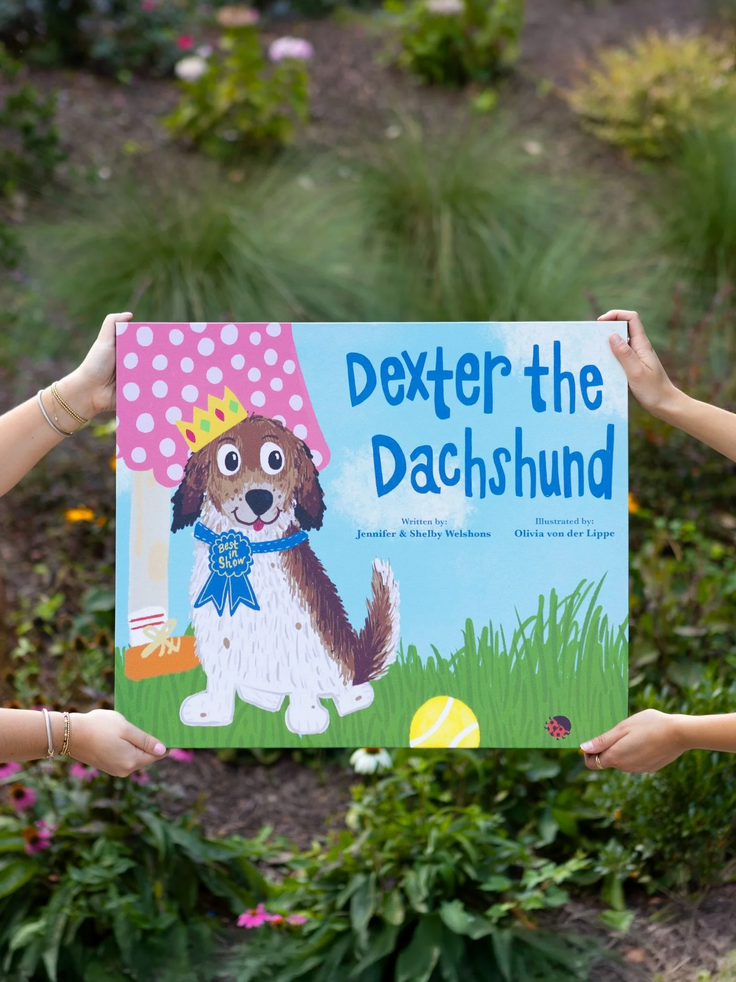 It&rsquo;s LAUNCH DAY!!! 🎾🐾📚🎉🐞

We could not be more thrilled to finally share this labor of love with you all! Dexter the Dachshund has changed our lives, and we cannot wait for you to meet him. Order your copy today using the shop link in our 