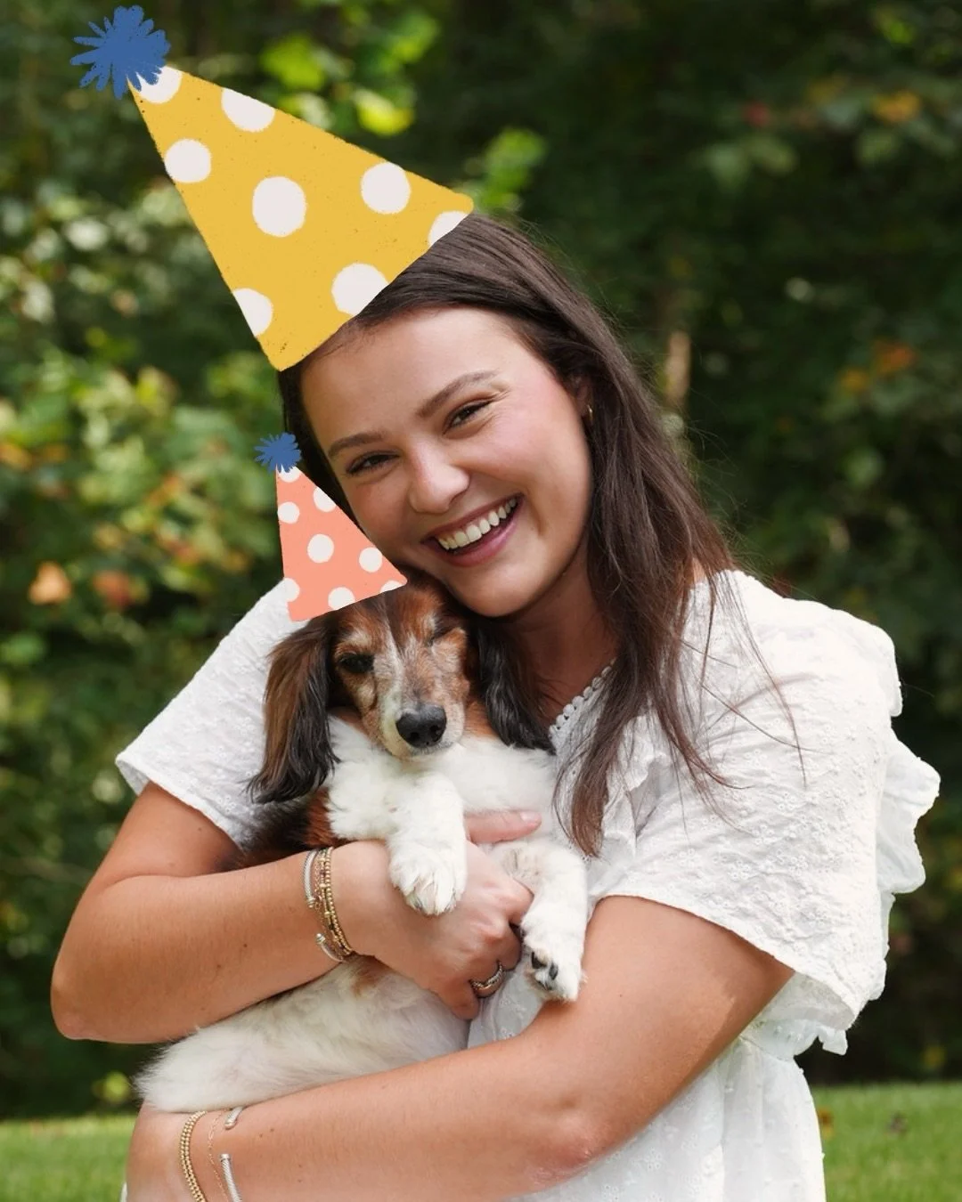 Happy (4 days belated) birthday to Dexter&rsquo;s best friend, Shelby! 🎈🍰❣️

Before there was Dexter the Dachshund the book, there was a girl and her dog. For 15 years Dexter and Shelby have been an inseparable pair&mdash; learning and growing toge