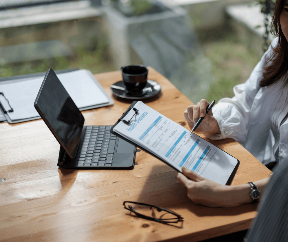 How to Choose the Right Insurance Broker in Phoenix: What Arizona Residents Should Know