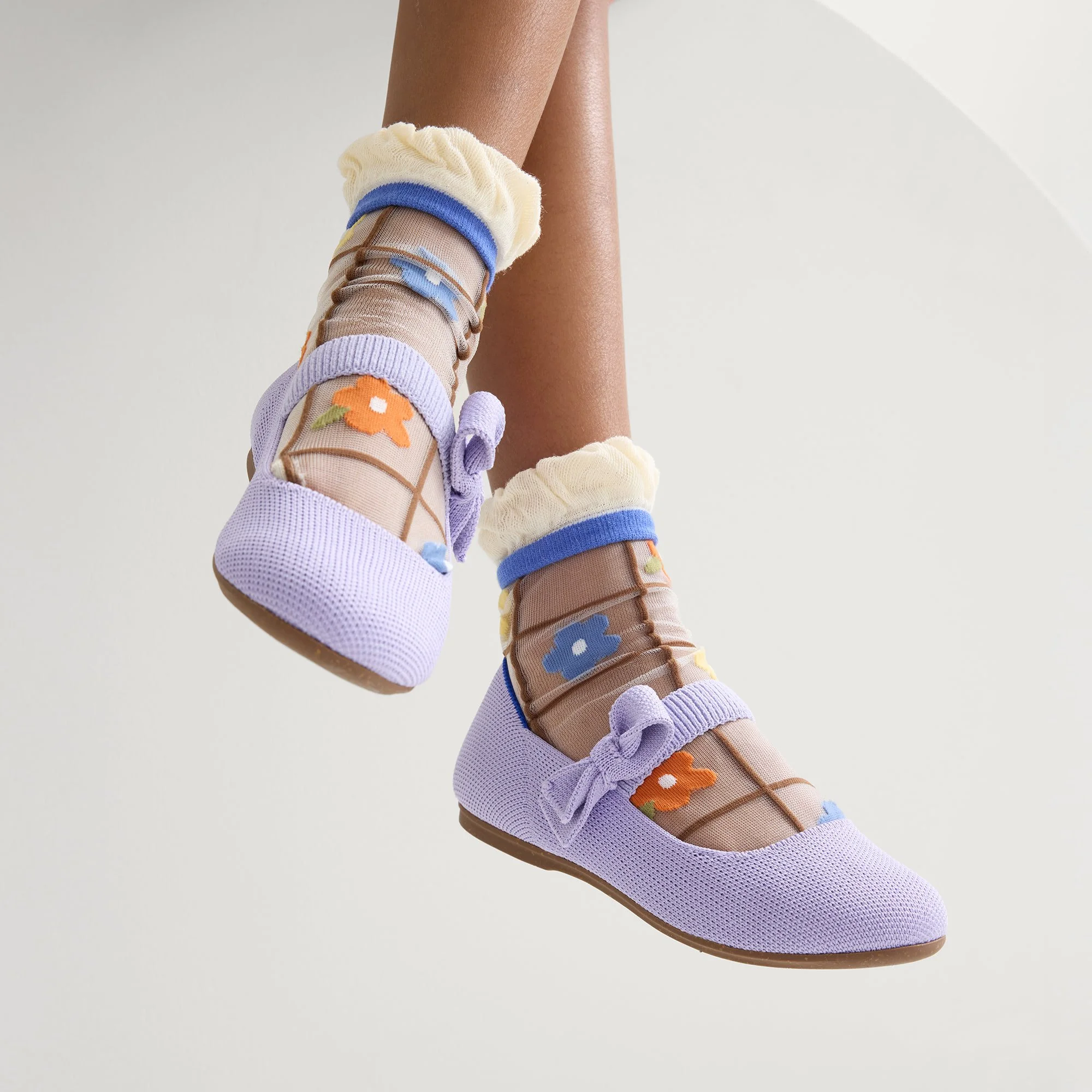 420_Kids Tux Bow Mary Jane_Soft Orchid_On Figure_2391.jpg