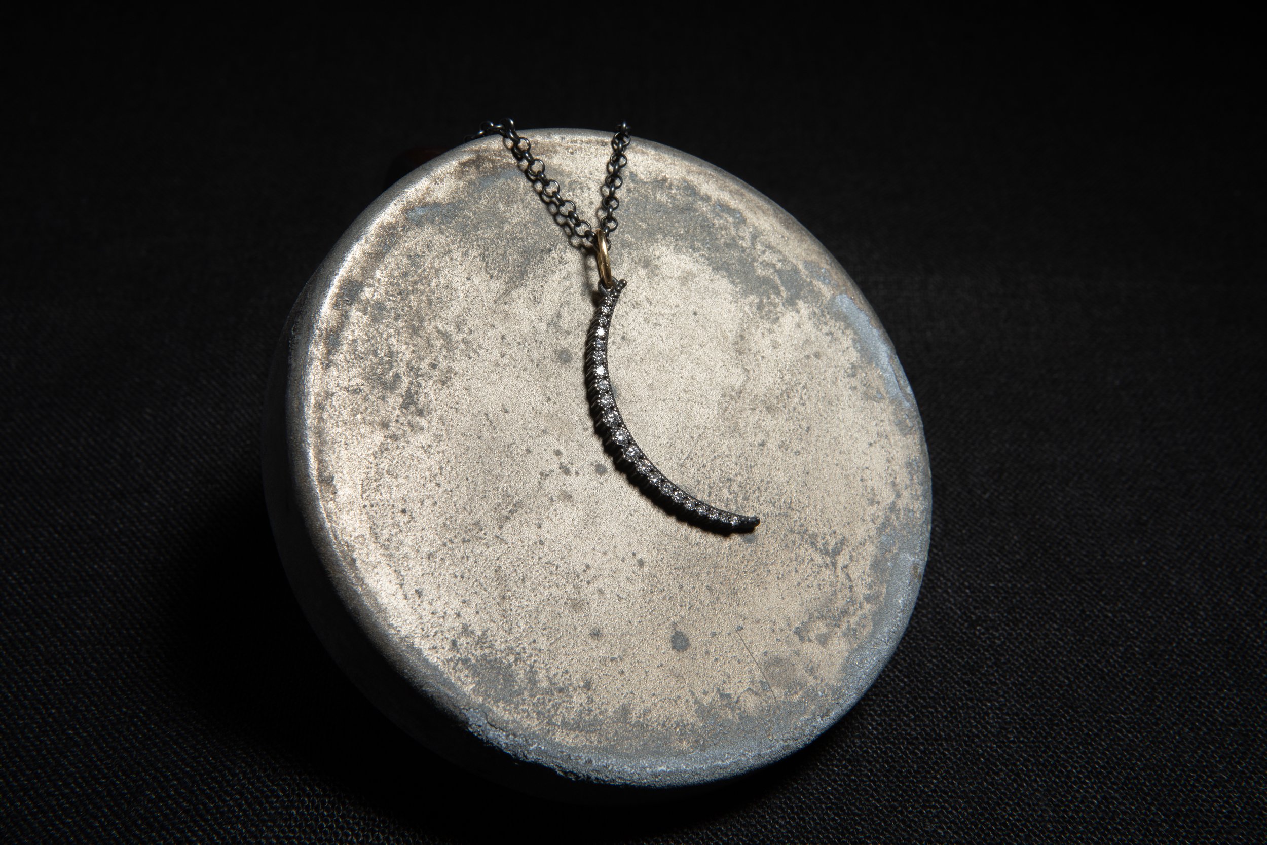 [ERICA MOLINARI] Diamond Crescent Moon