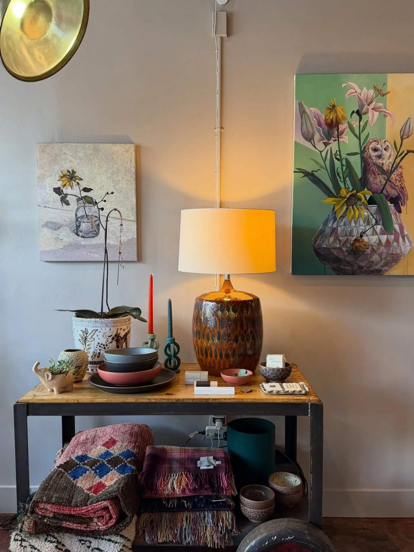 Some many new arrivals @aheutsche #Erewhon Sunflower painting by @rubenbeddeleem - Trespass painting by @sagevaughnstudio - Vintage #mcm table lamp, new pottery from @mdenismurphy and much more. Stop by and say hello.