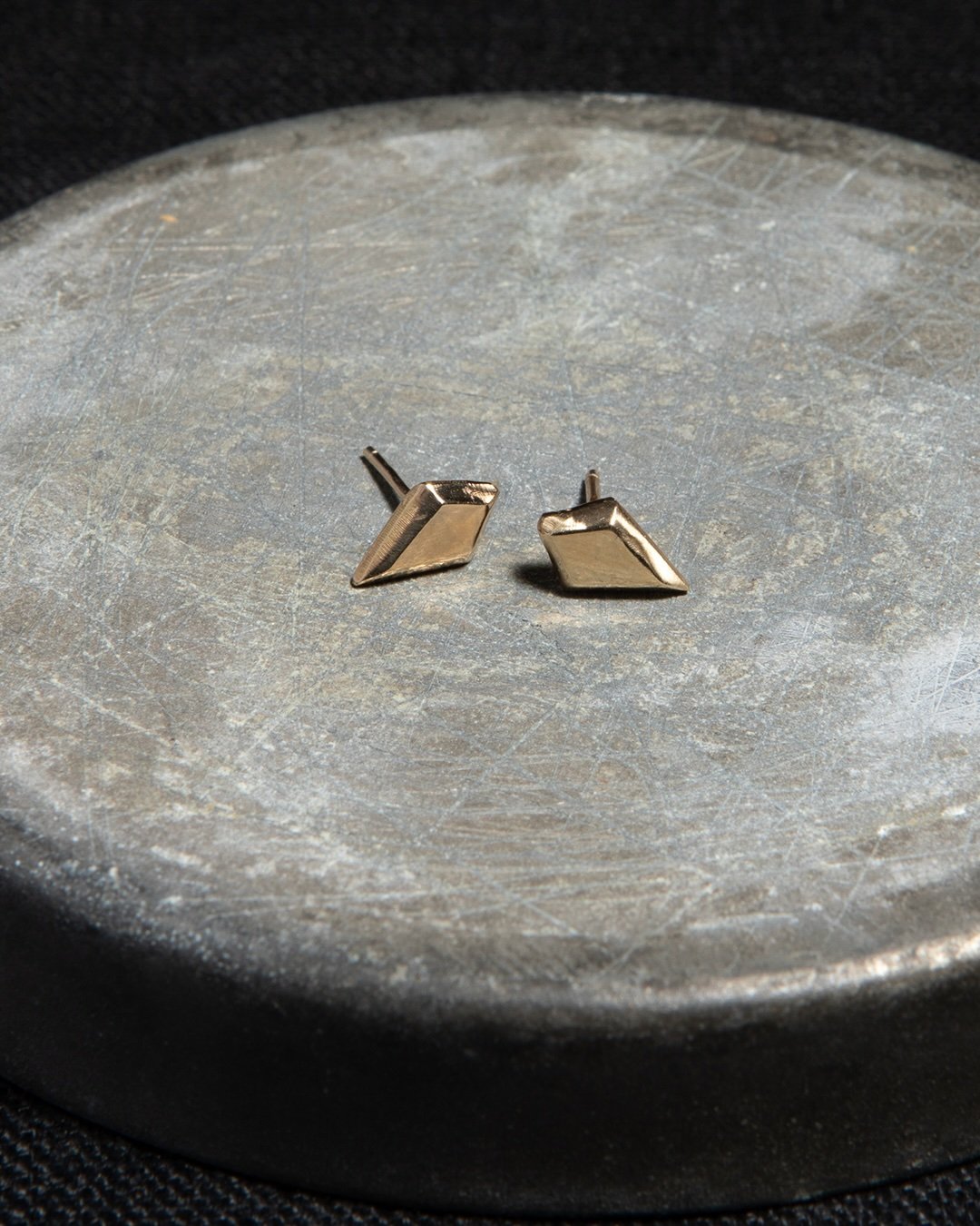 [ADELINE] Kite Studs